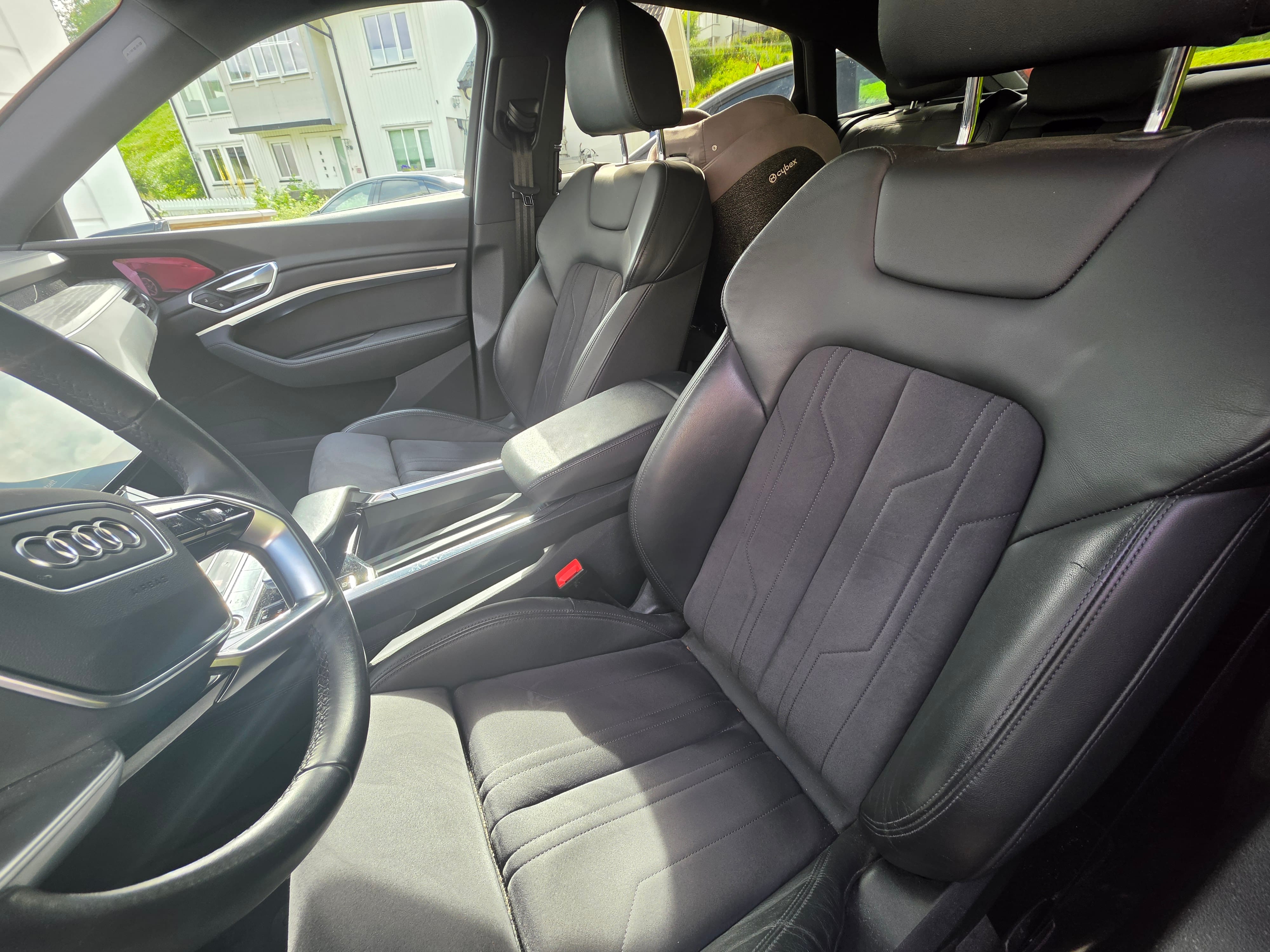 Audi e-tron Sportback med Cruisekontroll
