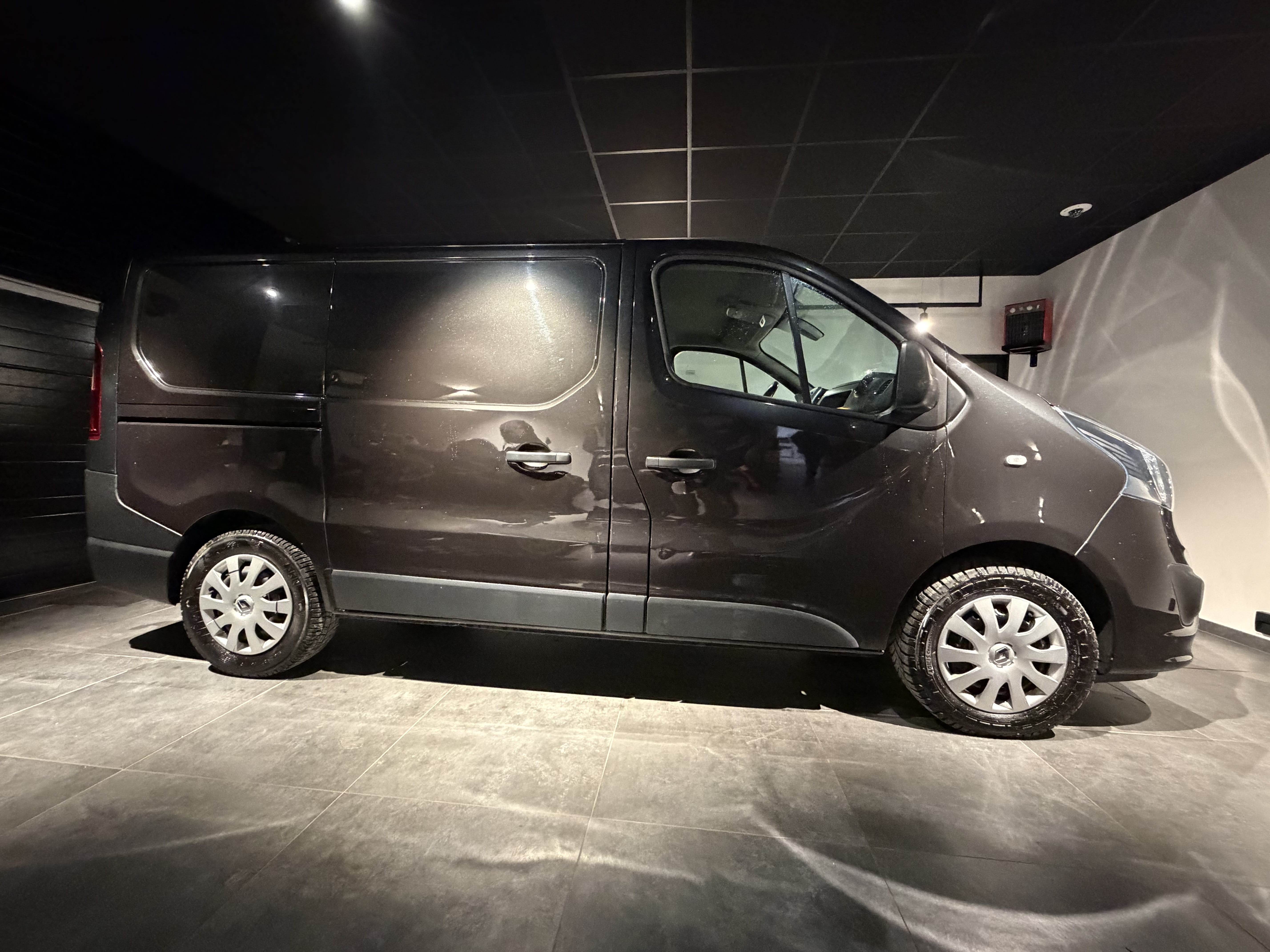 Opel Vivaro avec Autoradio