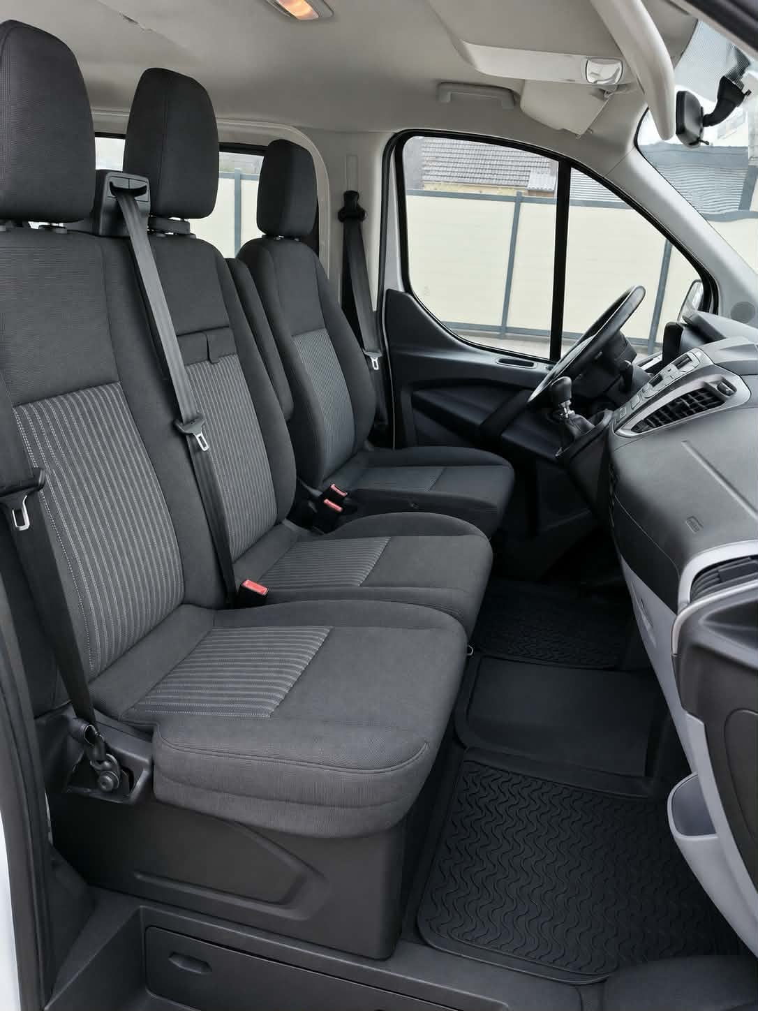Ford Transit Custom Kombi avec Siège bébé