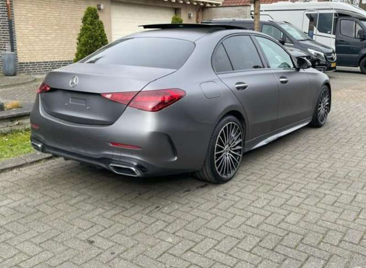Mercedes-Benz Classe C avec GPS