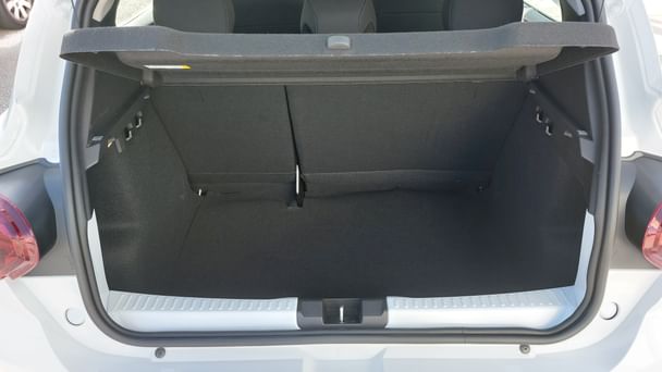 Dacia Sandero avec Entrée audio / iPod