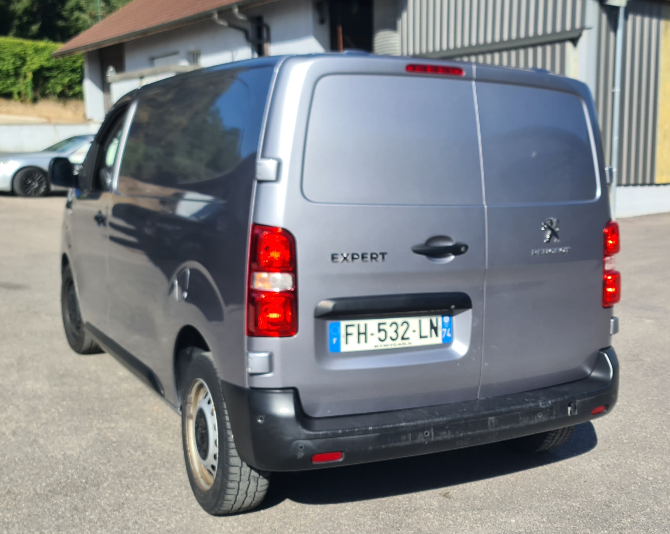 Peugeot Expert 2.0 L HDI avec Caméra de recul