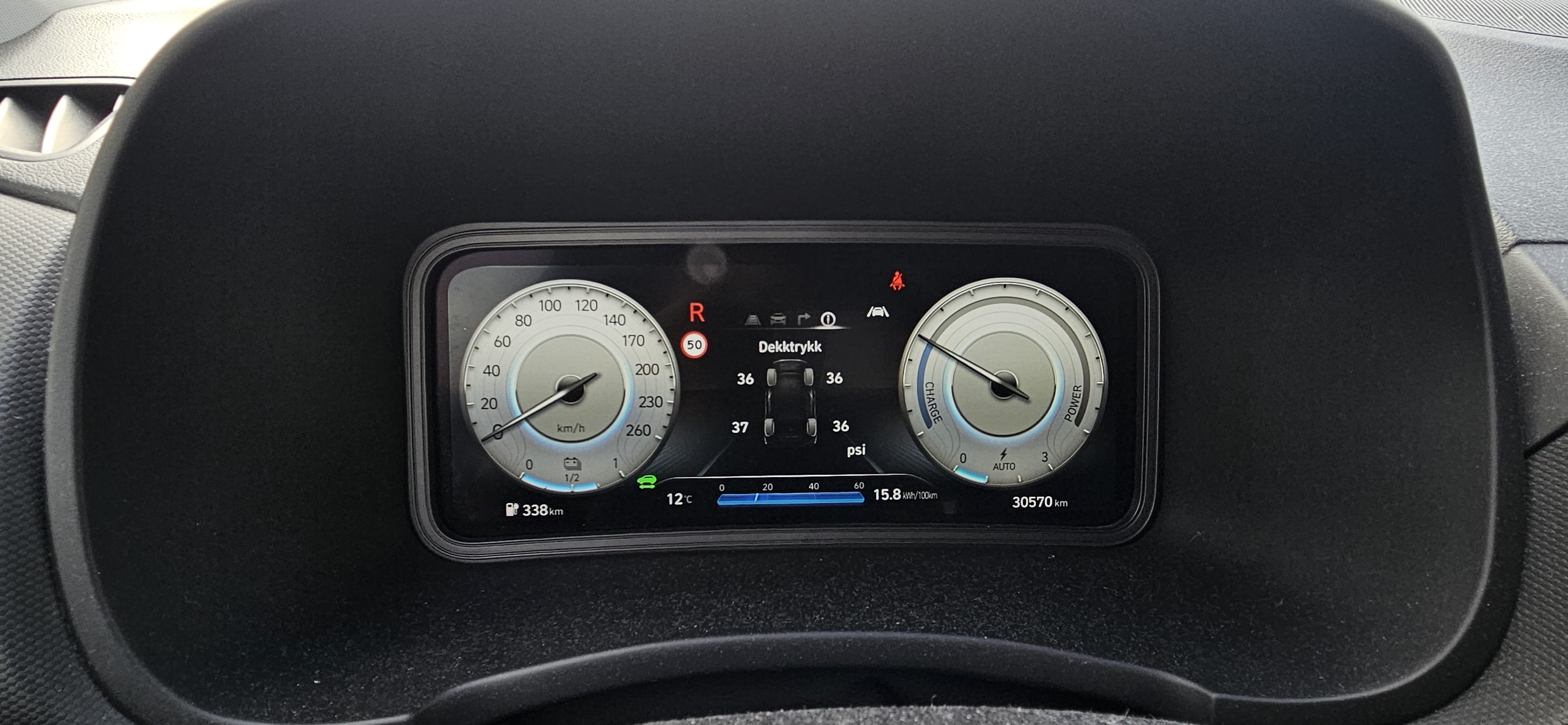 Hyundai Kona Electric med Cruisekontroll