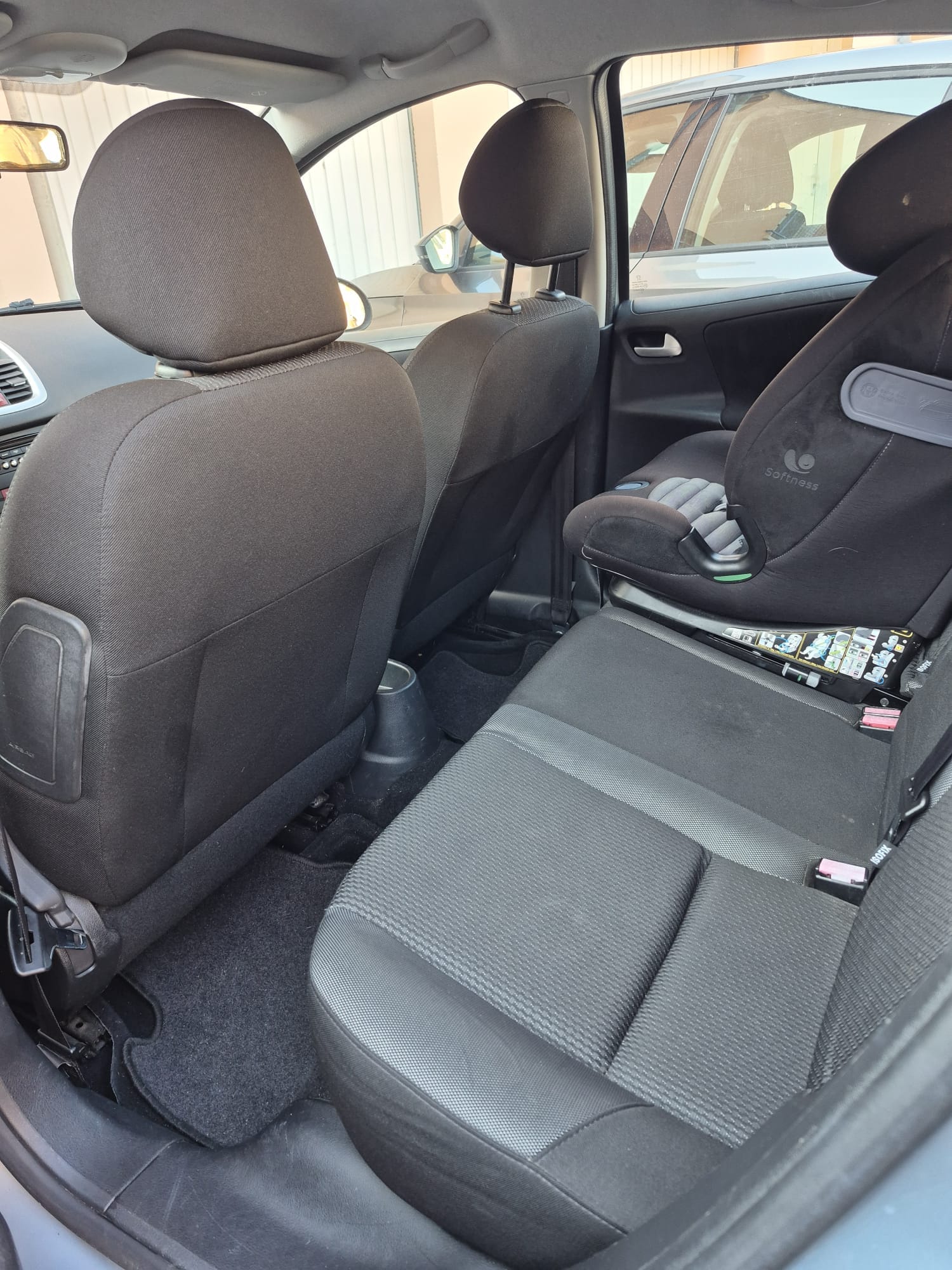 Peugeot 207 avec Autoradio