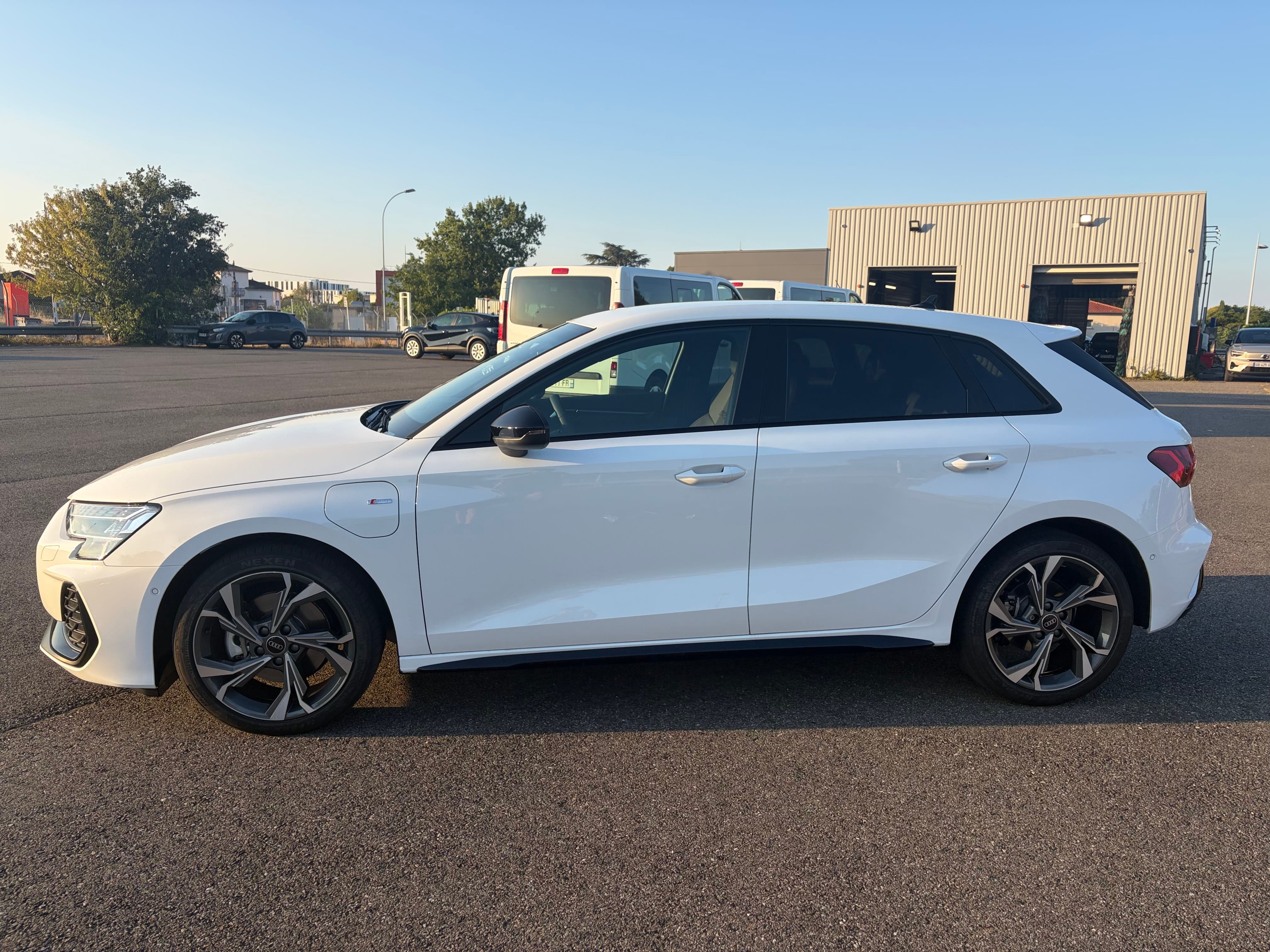Audi A3 Sportback TFSI e 40tfsi avec Climatisation