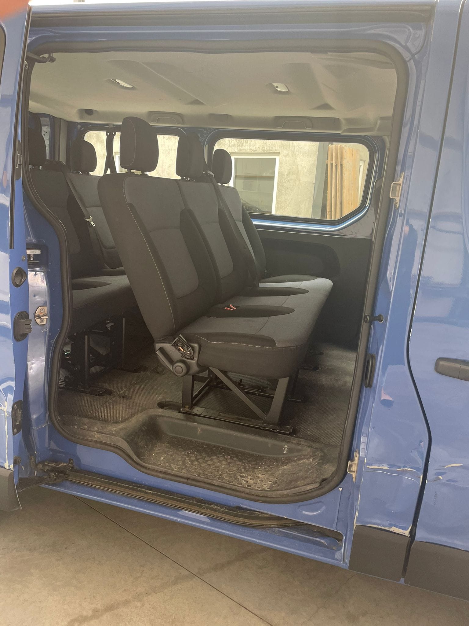 Opel Vivaro Combi avec Audio Bluetooth