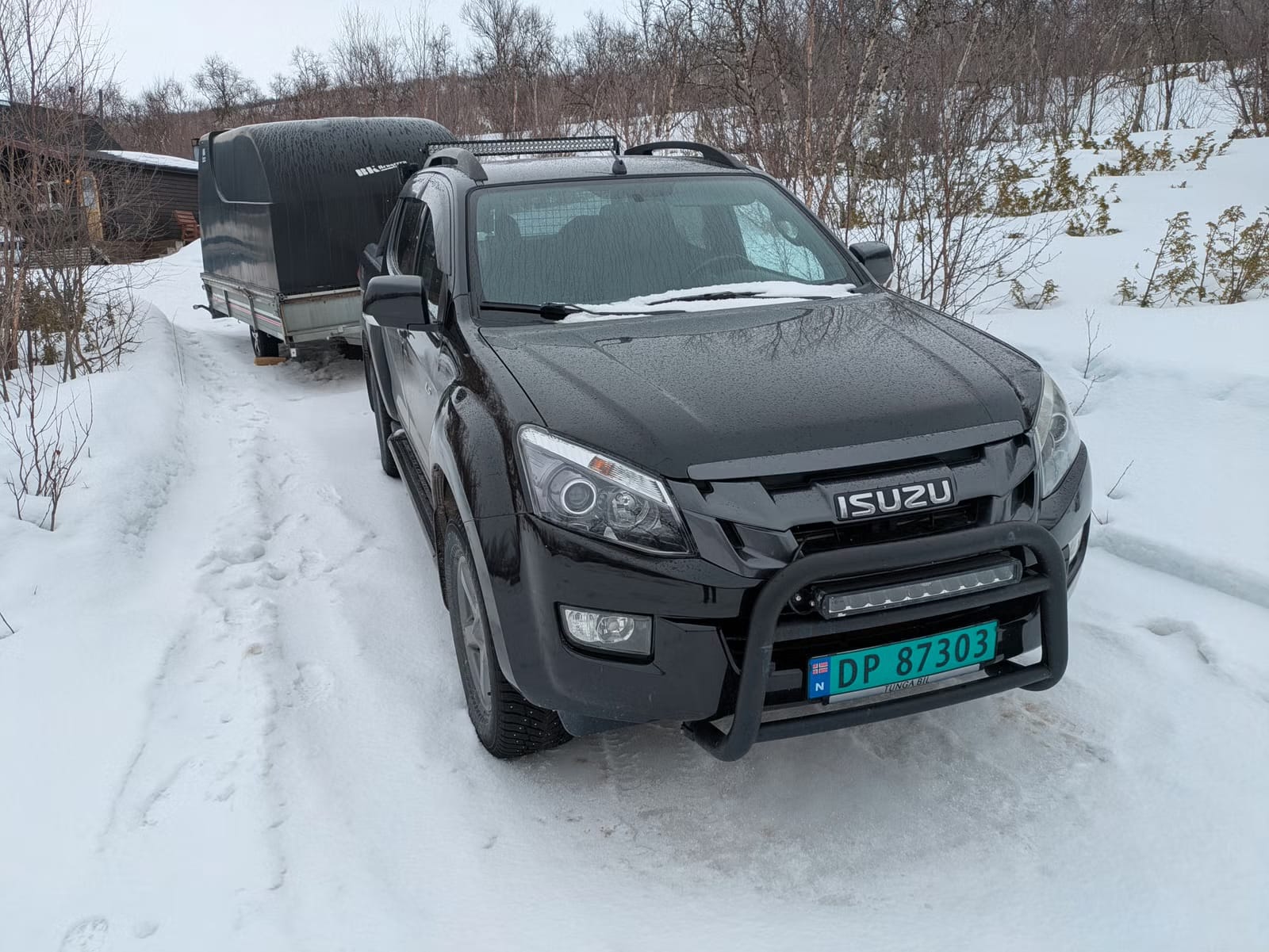 Isuzu D-Max med Bluetooth audio