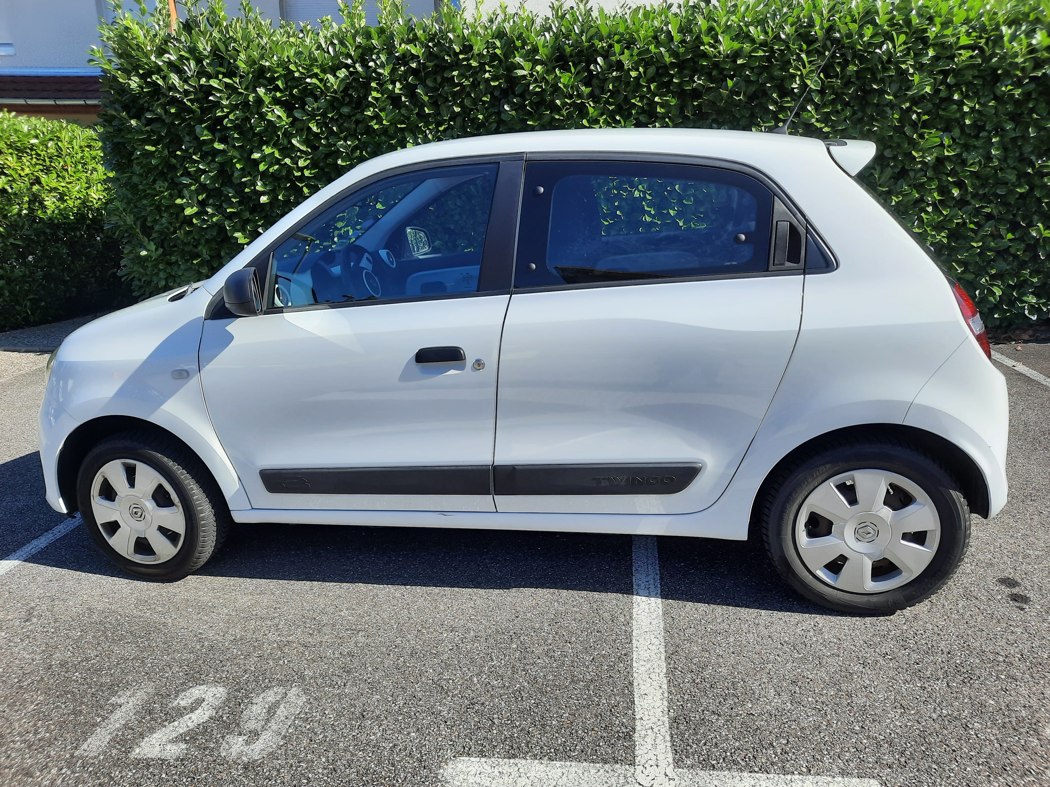 Renault Twingo III avec Siège bébé
