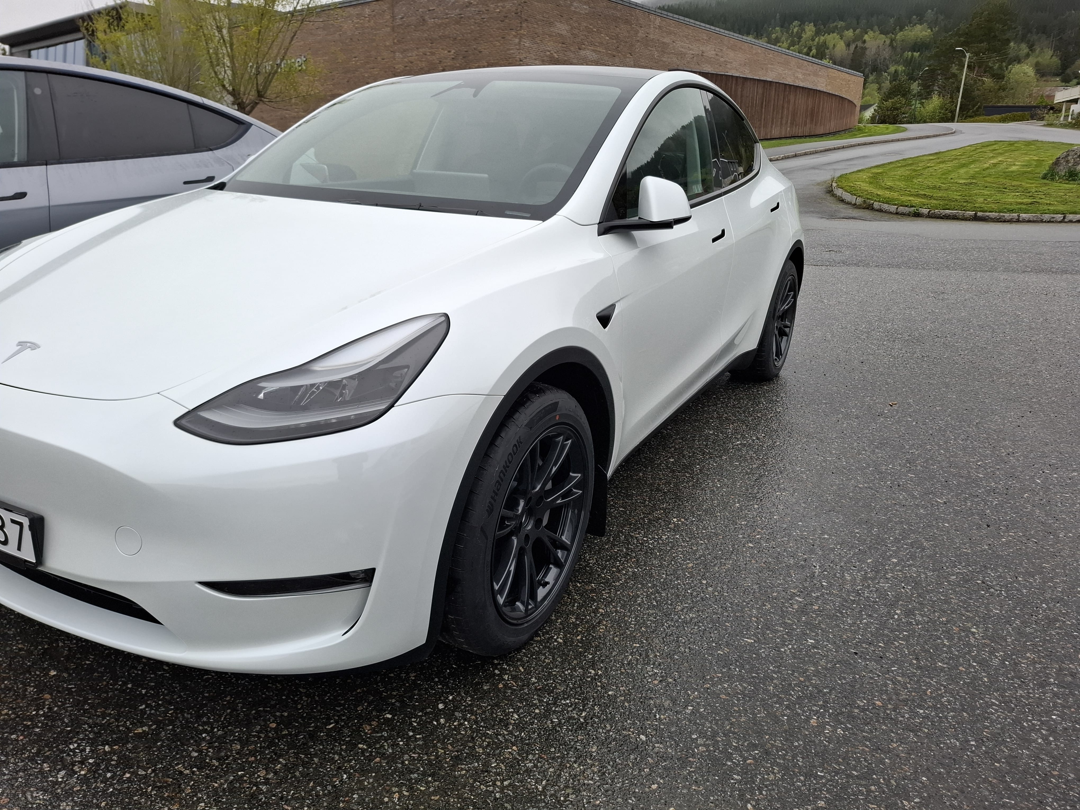 Tesla Model Y Long Range med Dashcam