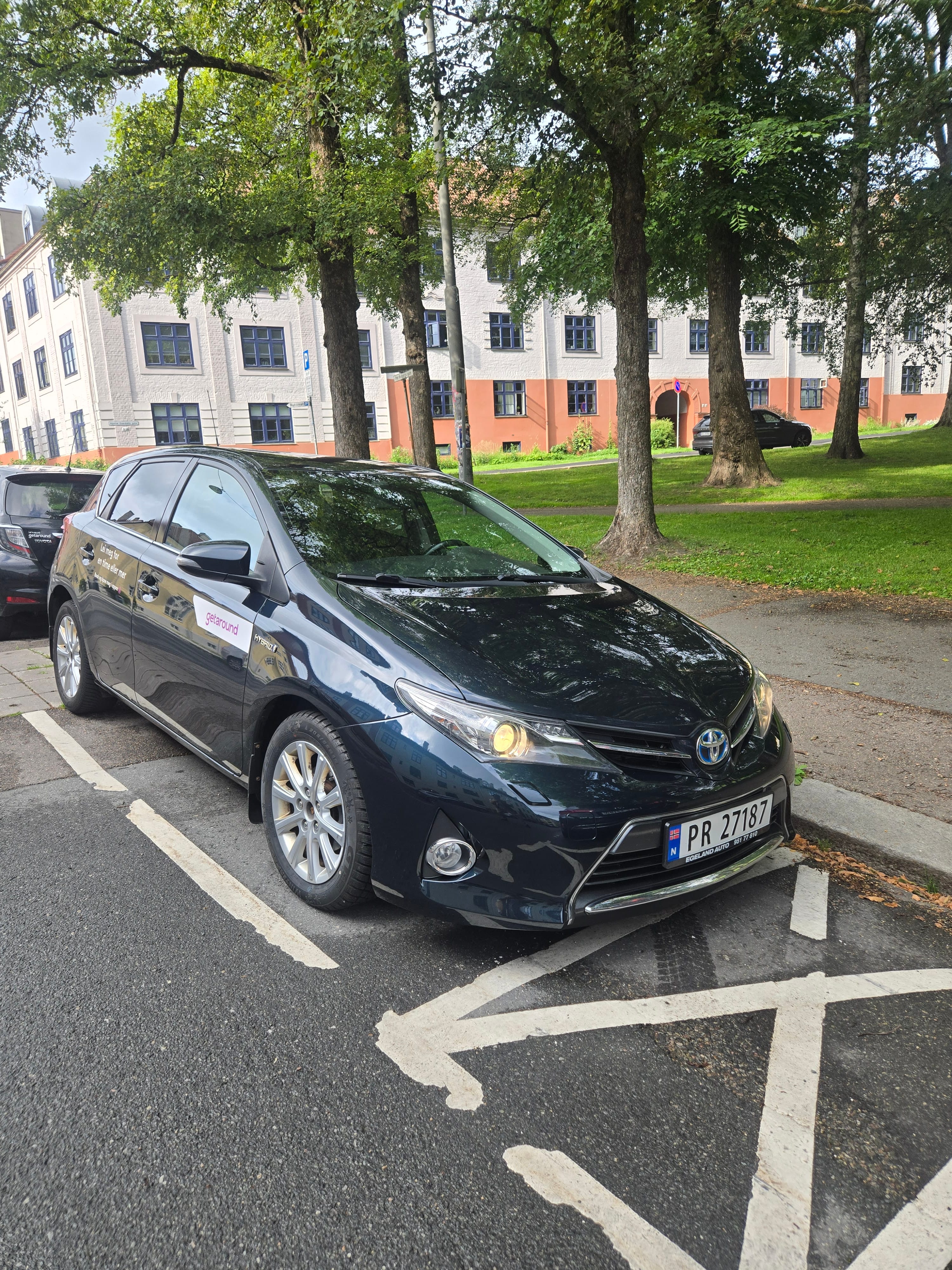 Toyota Auris 1,8 Automat, Bensin, Drivstoffvennlig, 2014, Blyfri 95 / Elektro (Hybrid), Automatik