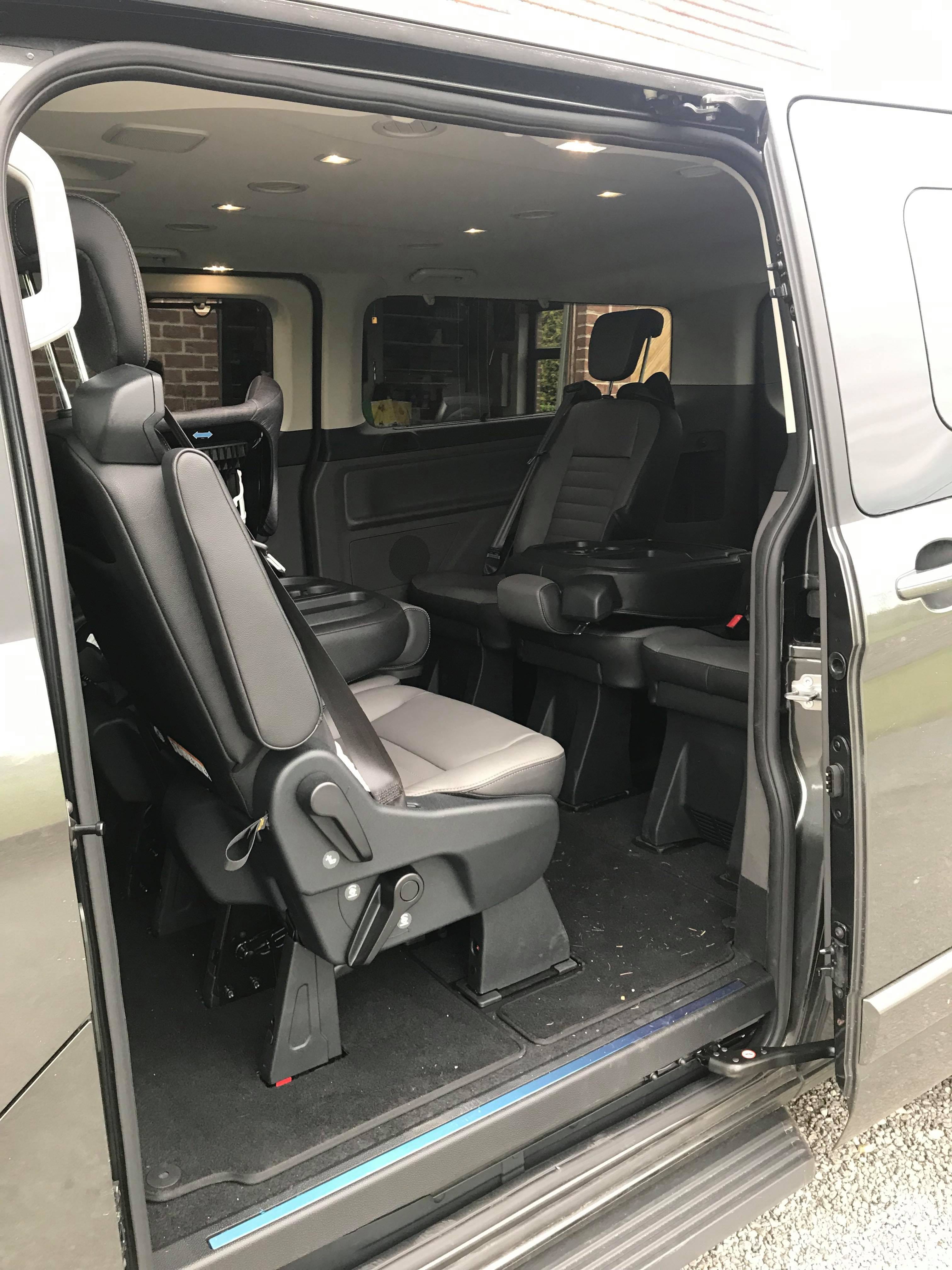 Ford Tourneo Custom avec Siège bébé