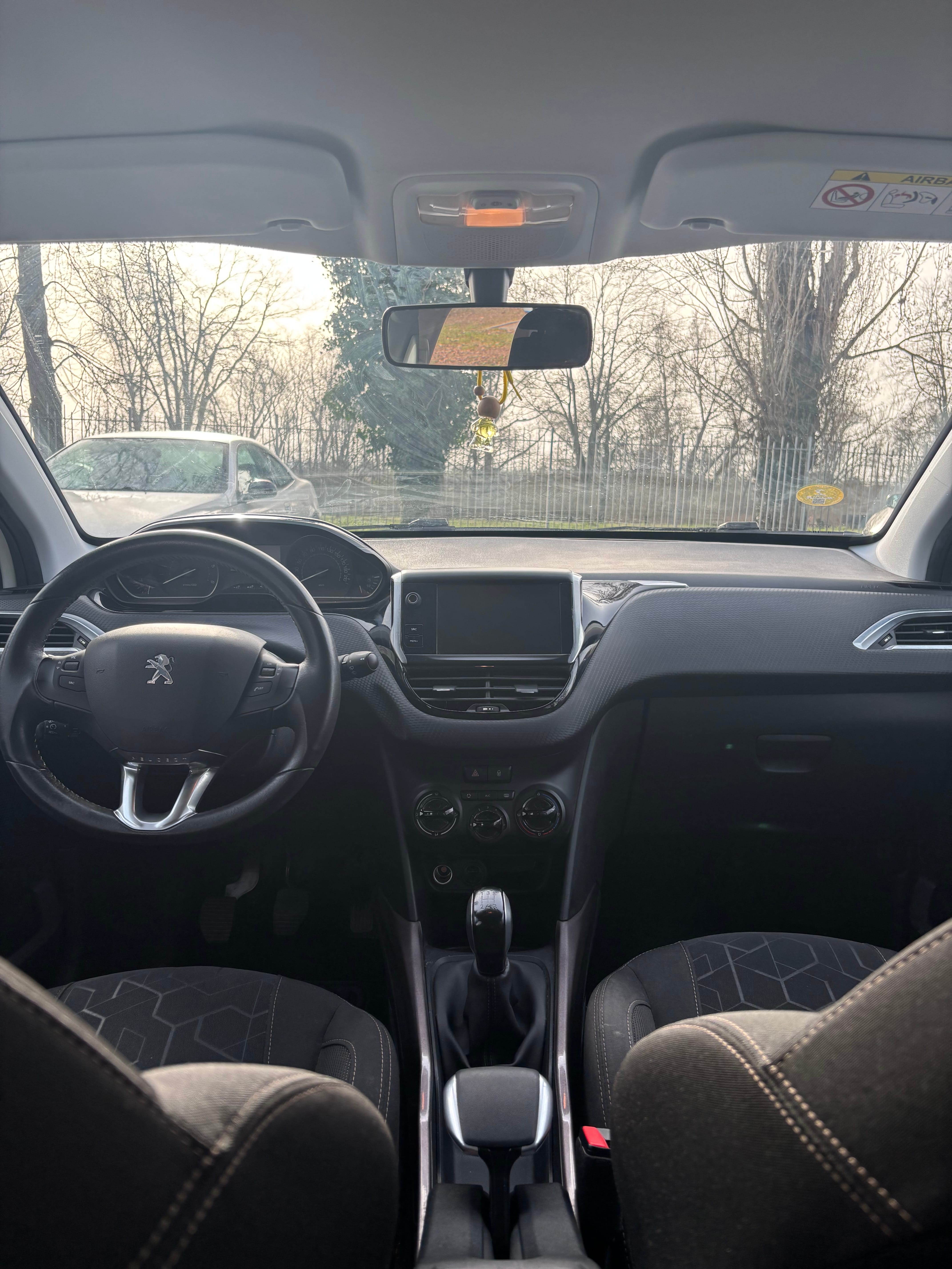 Peugeot 2008 1.6 bluehdi 100cv S&S style avec Port USB