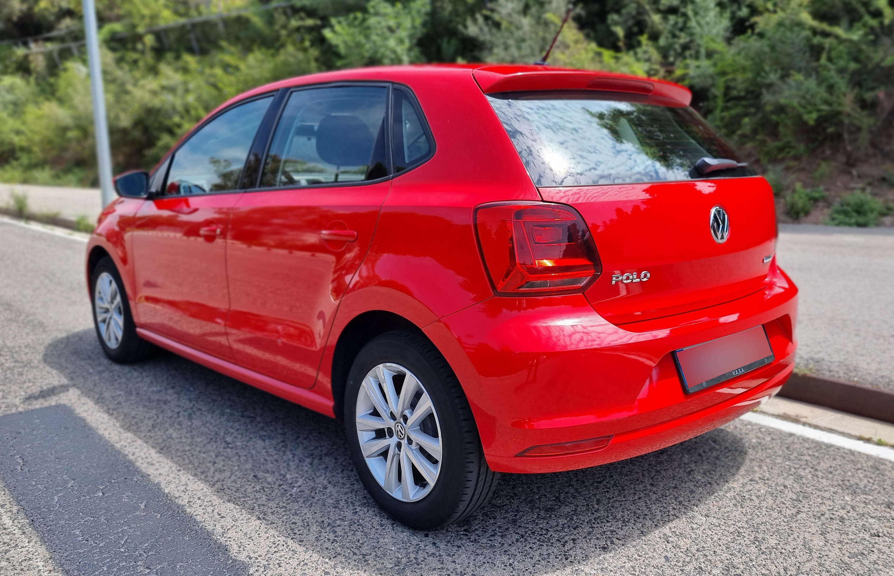 Volkswagen Polo BlueMotion Red con Apple CarPlay