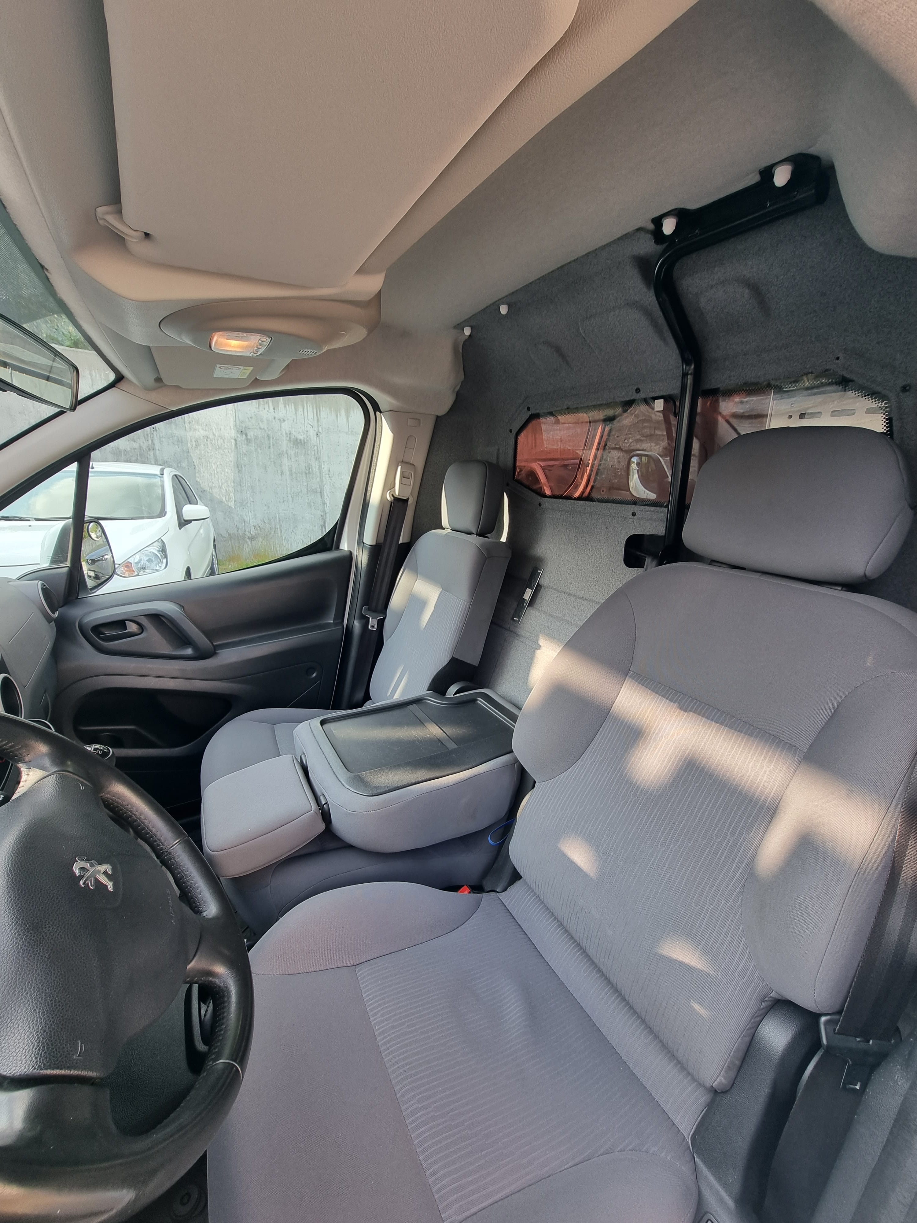 Peugeot Partner med Tilhengerfeste