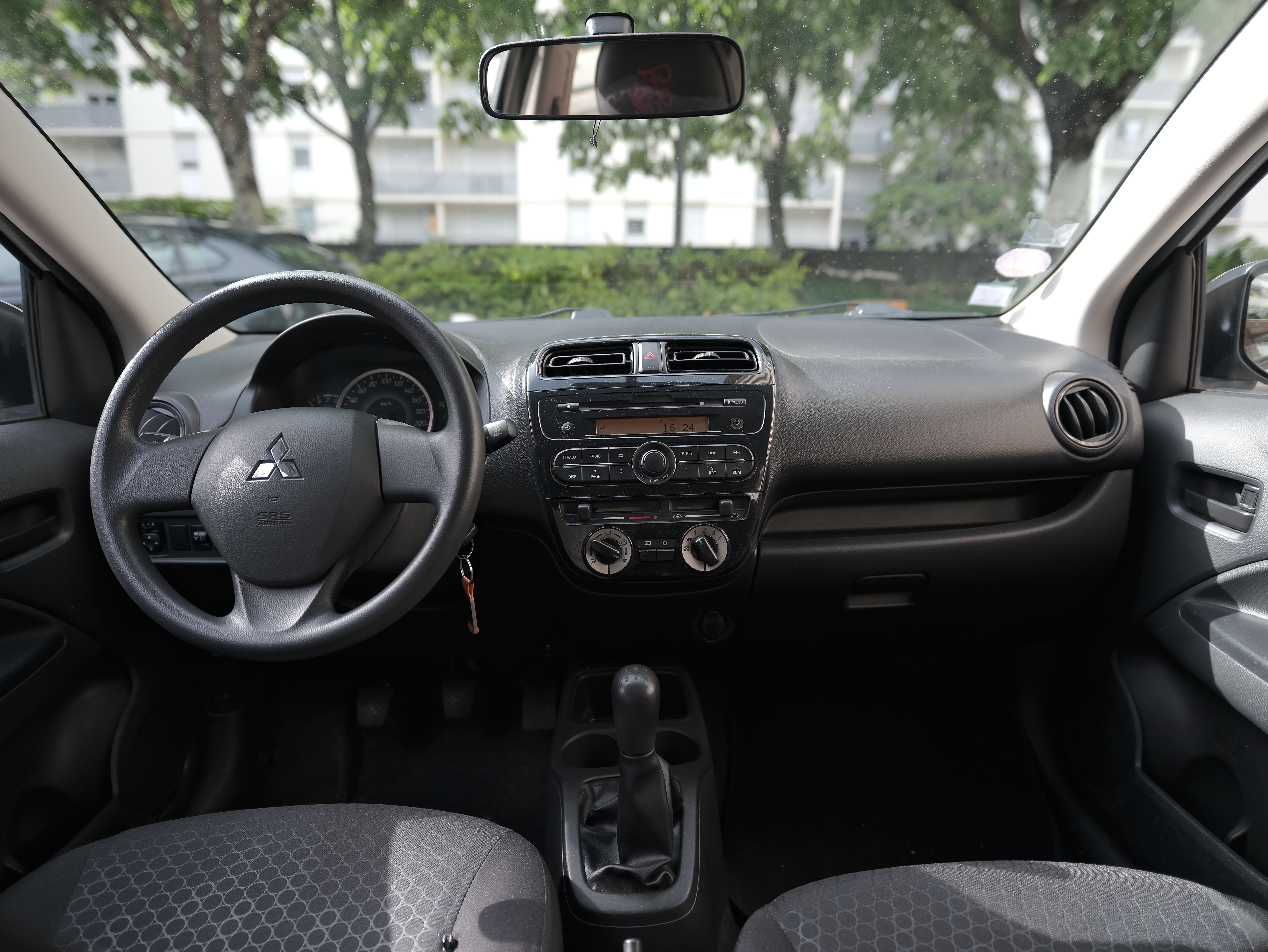 Mitsubishi Space Star avec Entrée audio / iPod