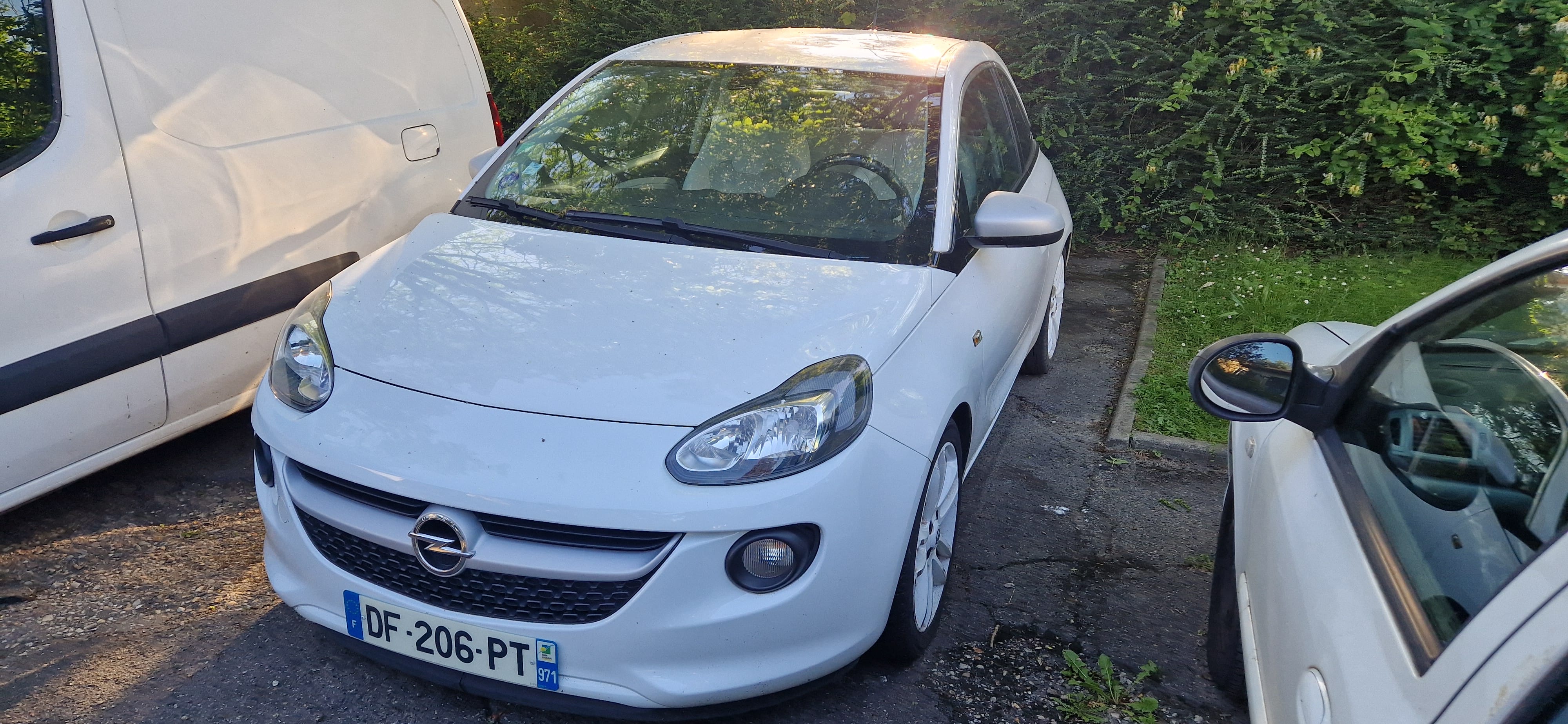 Opel Adam, 2014, Essence 98