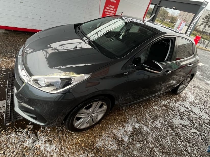 Peugeot 208 Style avec Régulateur de vitesse