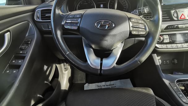 Hyundai i30 med GPS