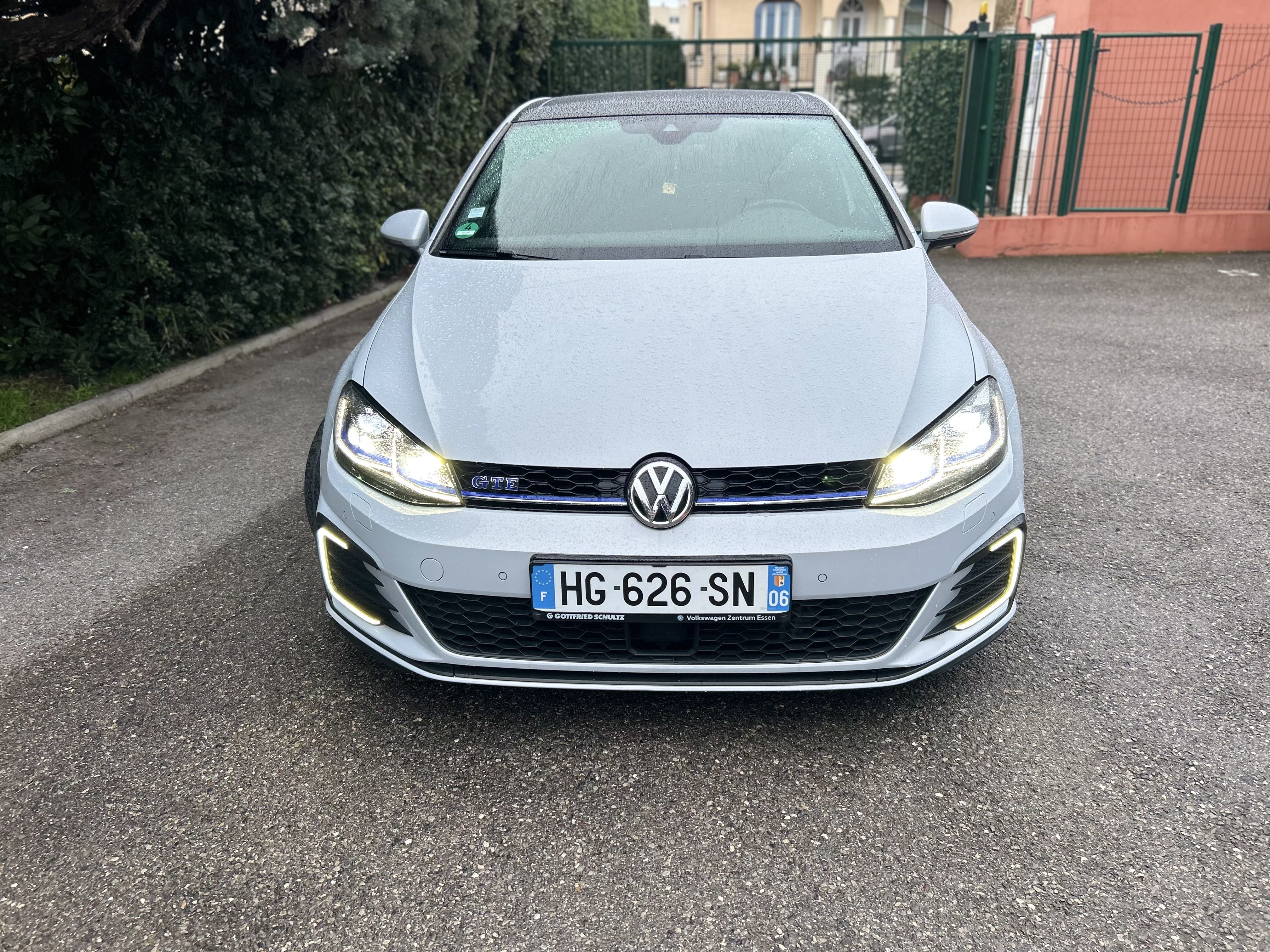 Volkswagen Golf GTE avec Siège bébé