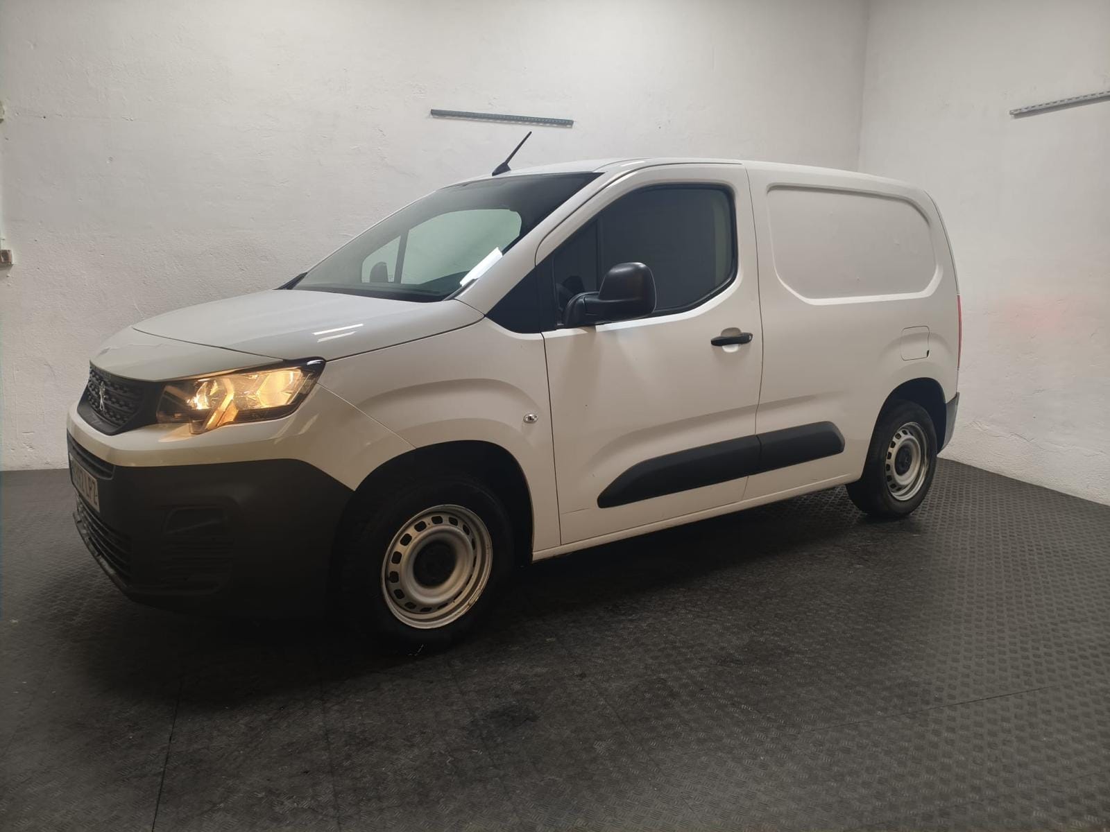 Peugeot Partner, 2021, Diesel