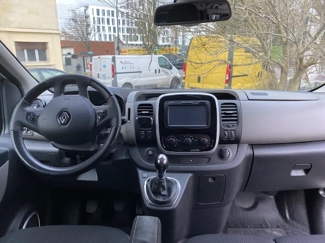 Renault Trafic Passenger avec GPS