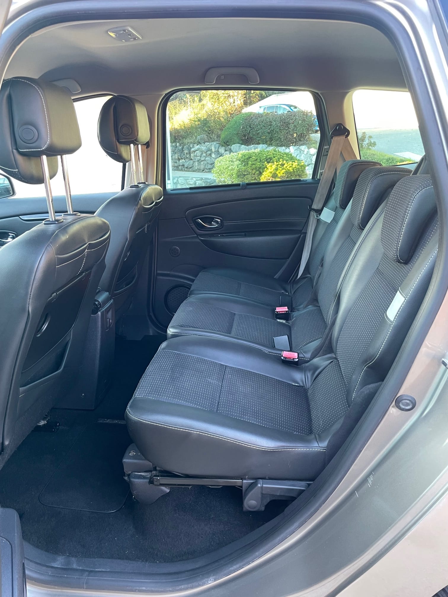 Renault Mégane Scenic 7 places avec Pneus neige