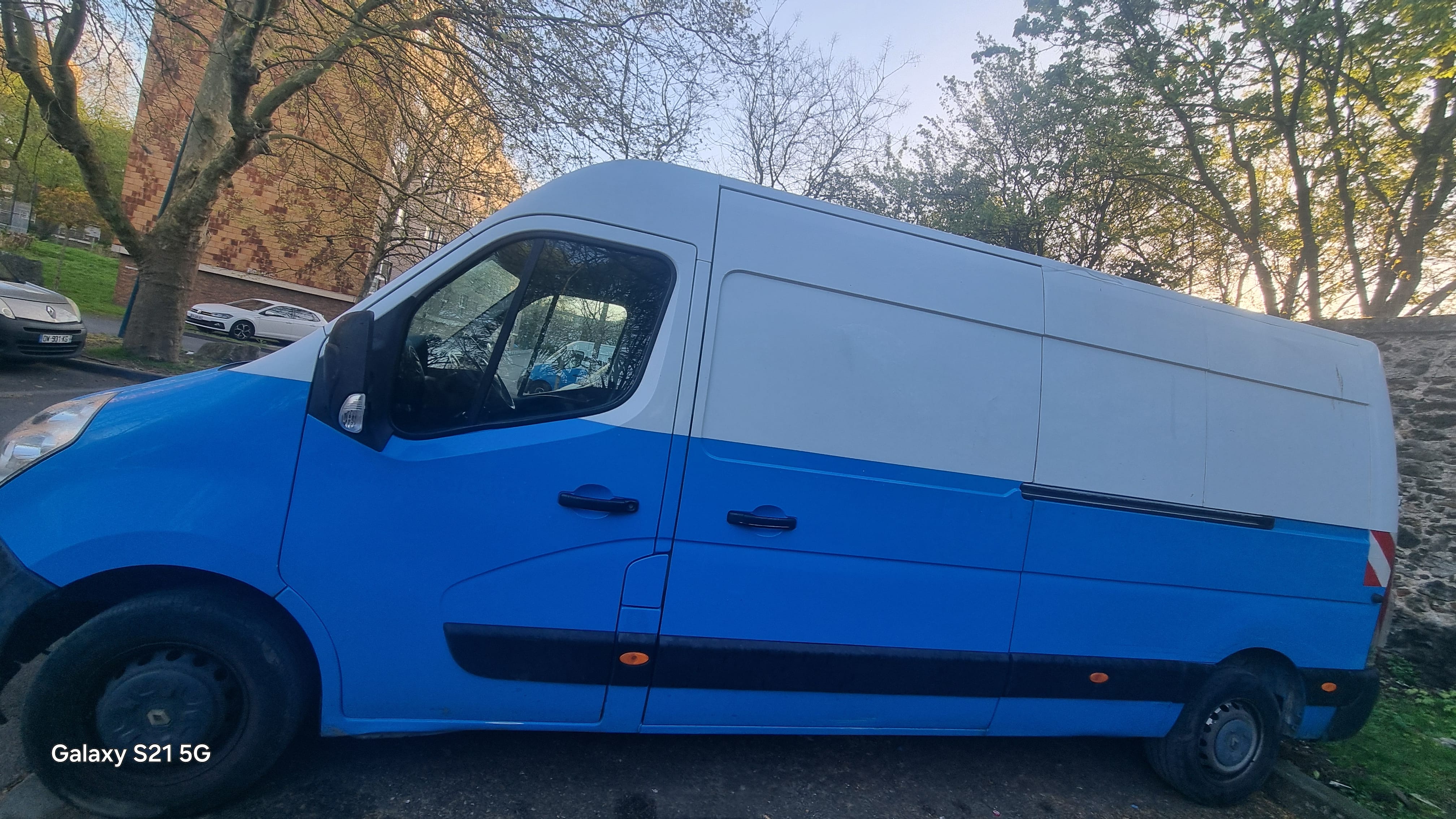 Renault Master 2.3 avec Port USB