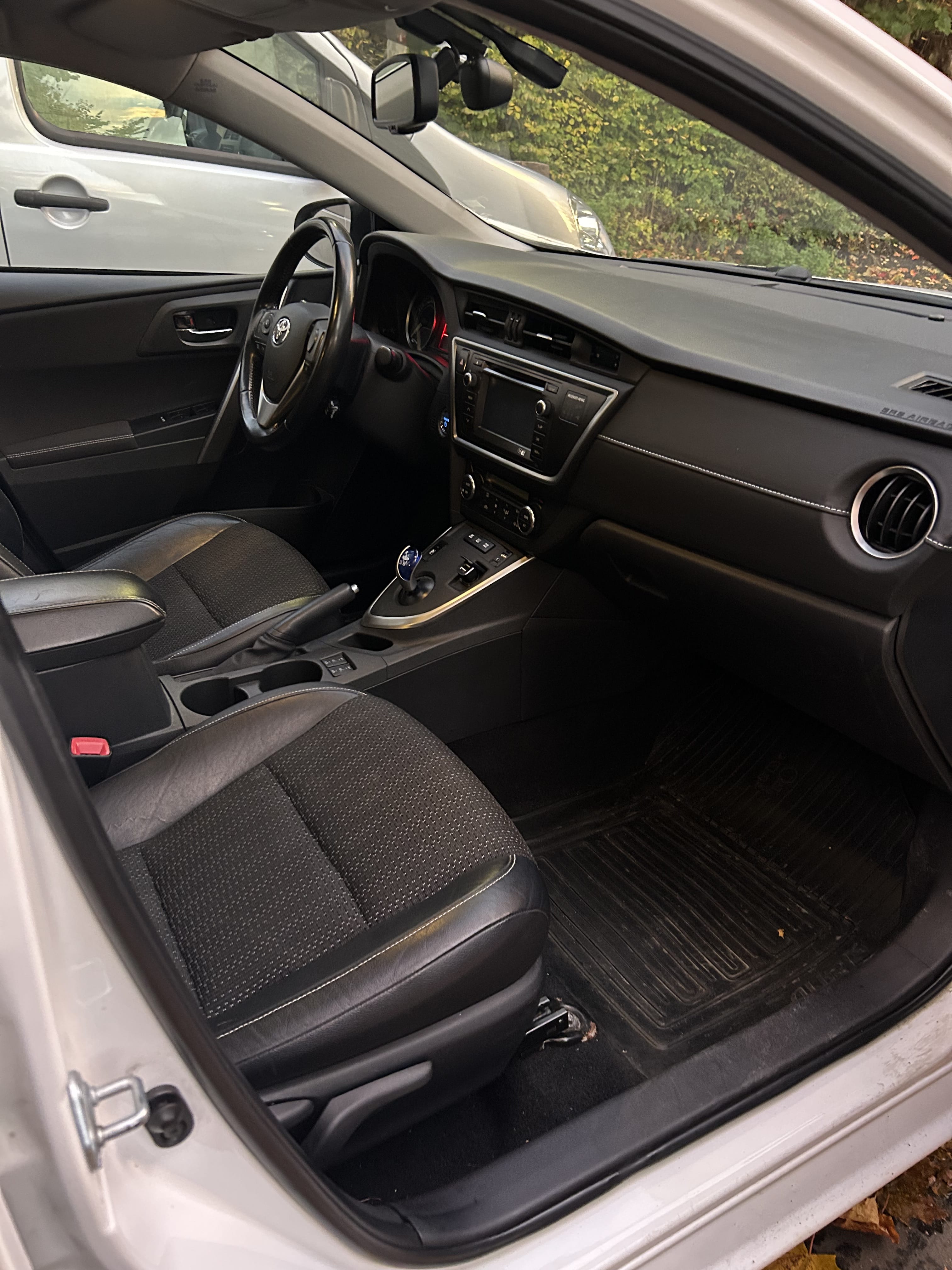 Toyota Auris Touring Sports med Bluetooth audio