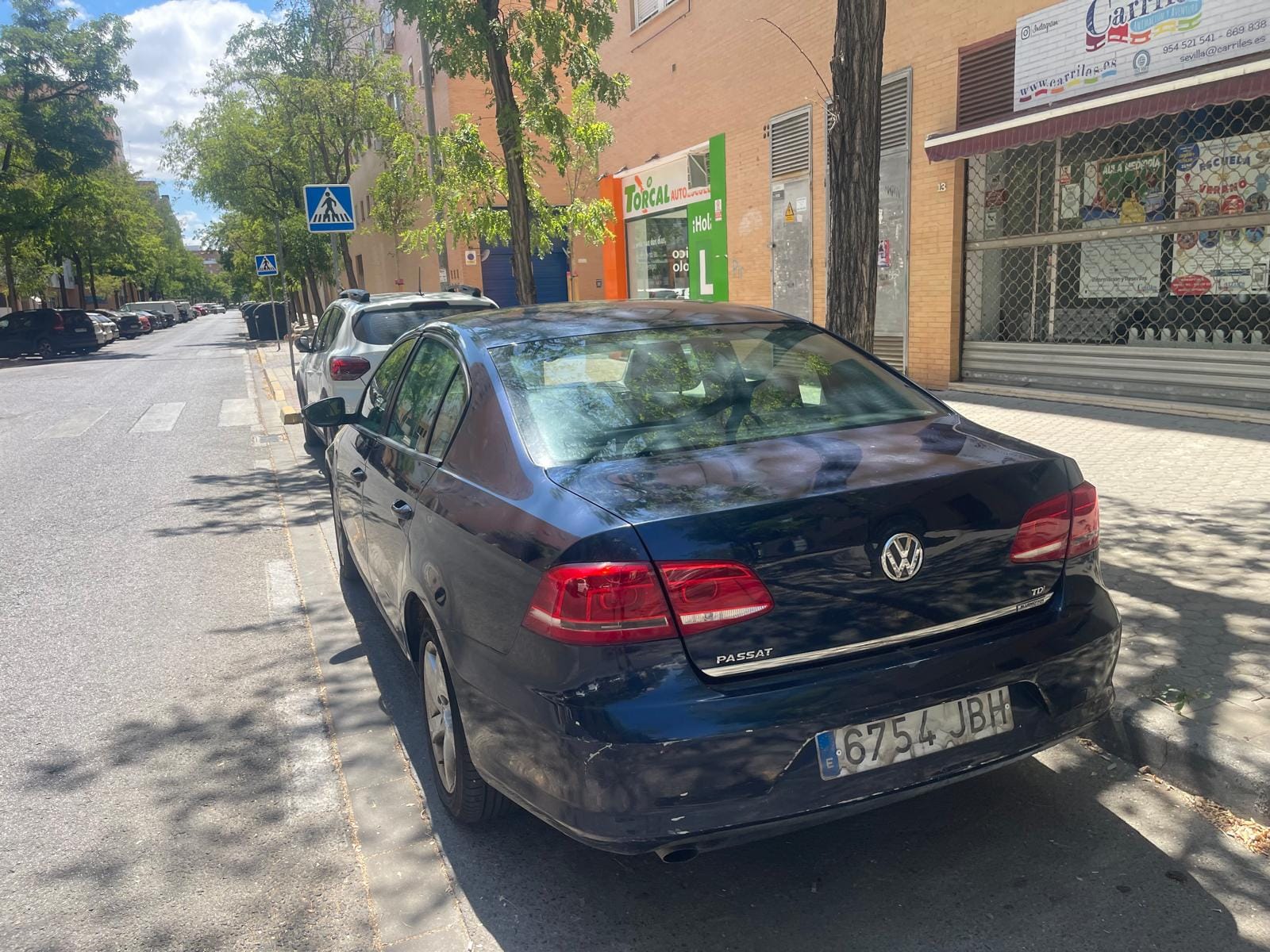 Volkswagen Golf with GPS
