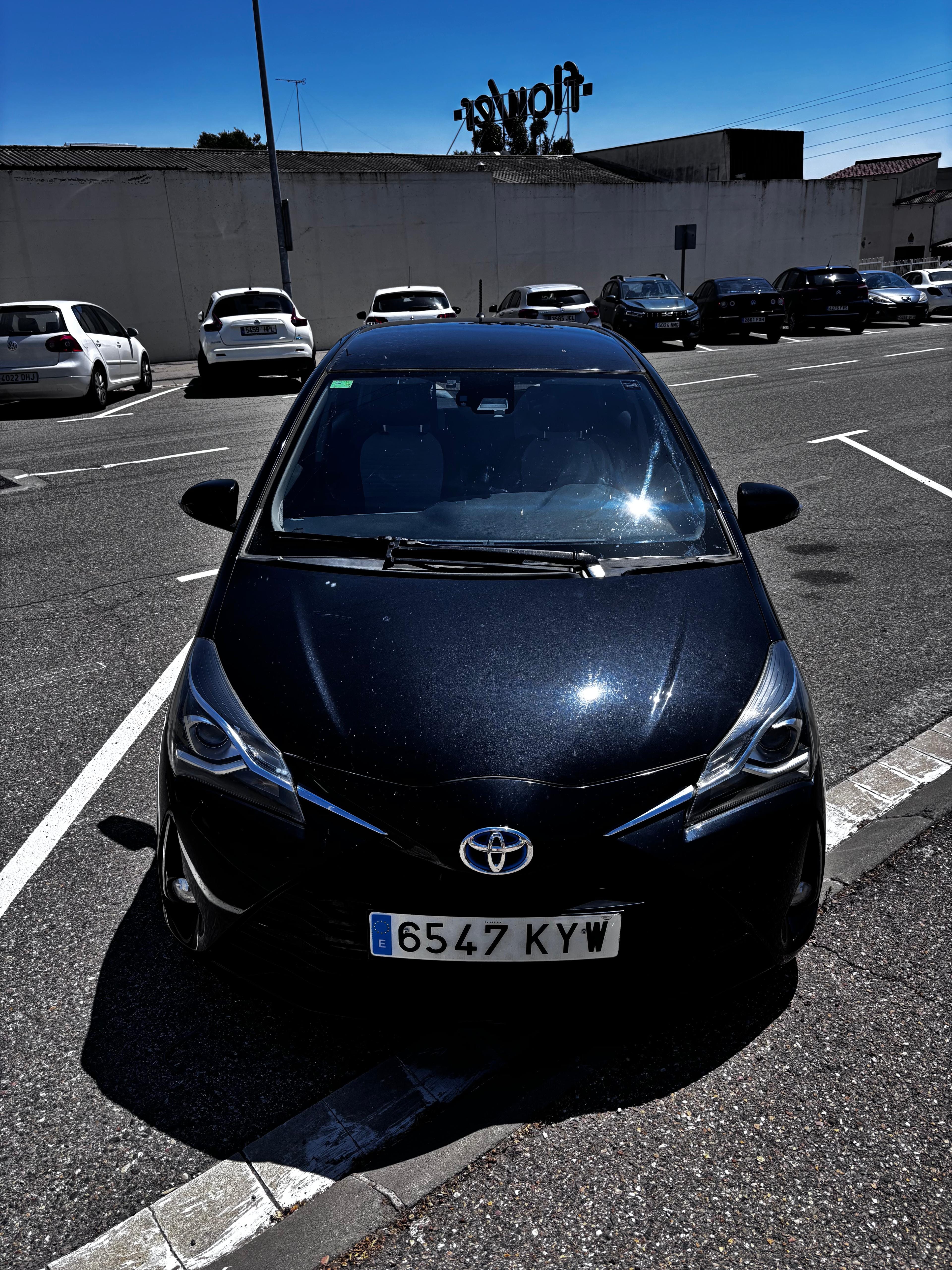 Toyota Yaris Híbrido mit Tempomat