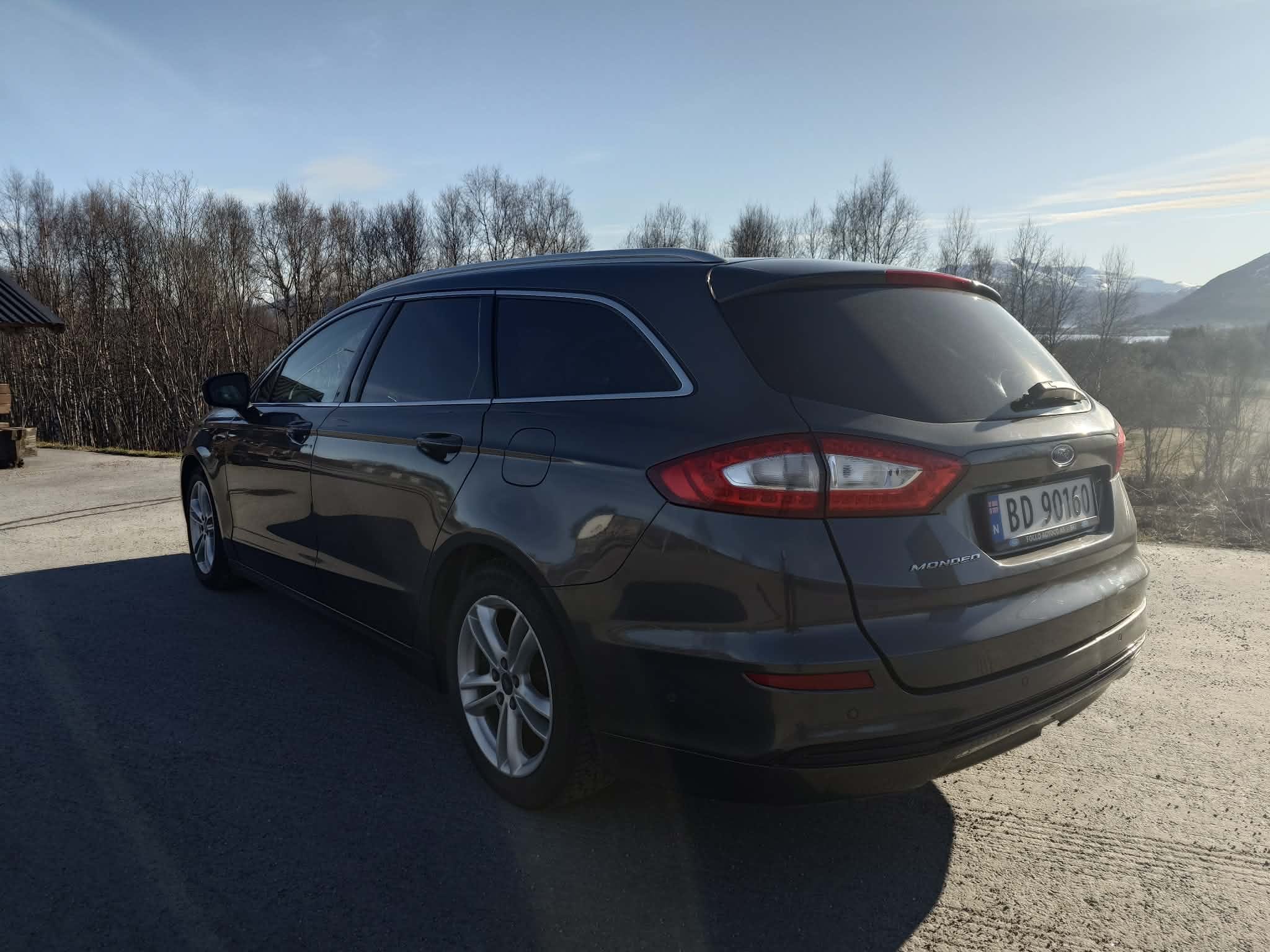 Ford Mondeo med Ryggekamera