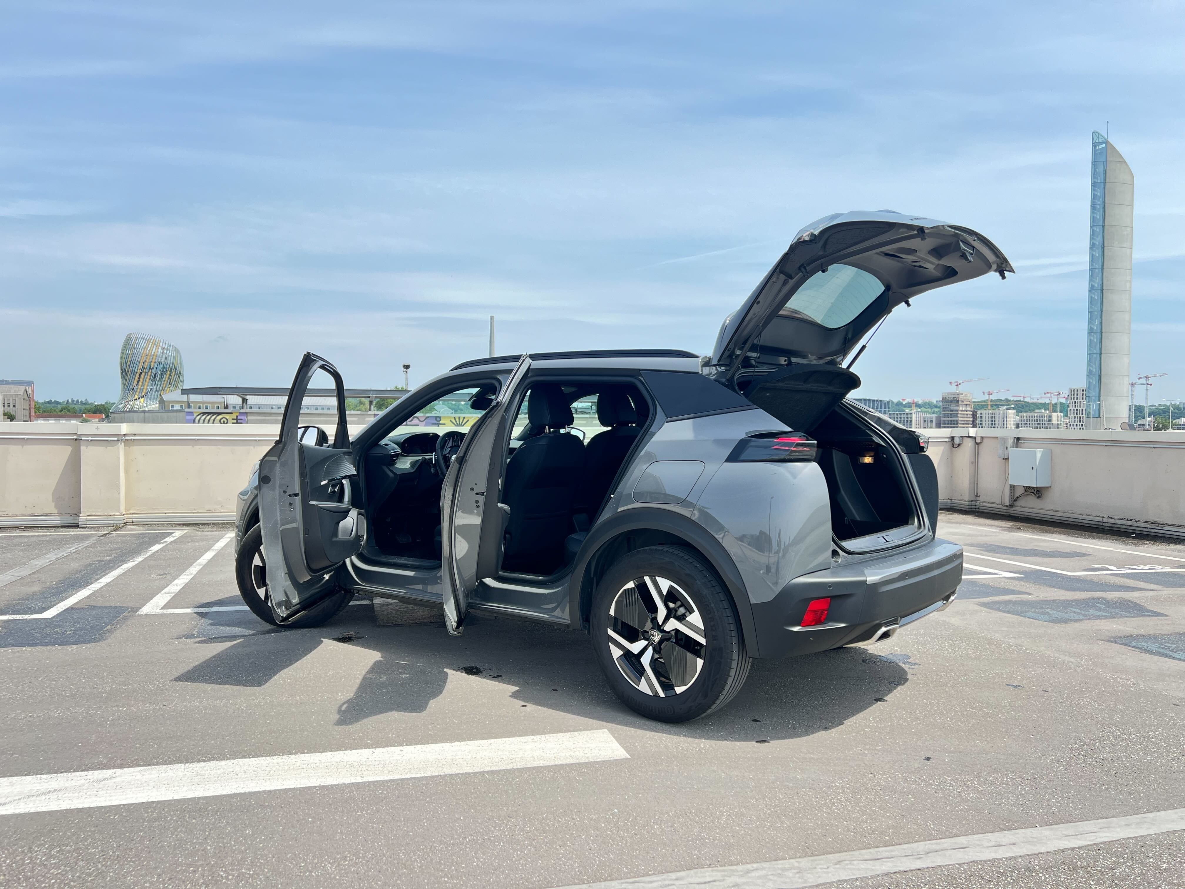 Peugeot 2008 avec GPS