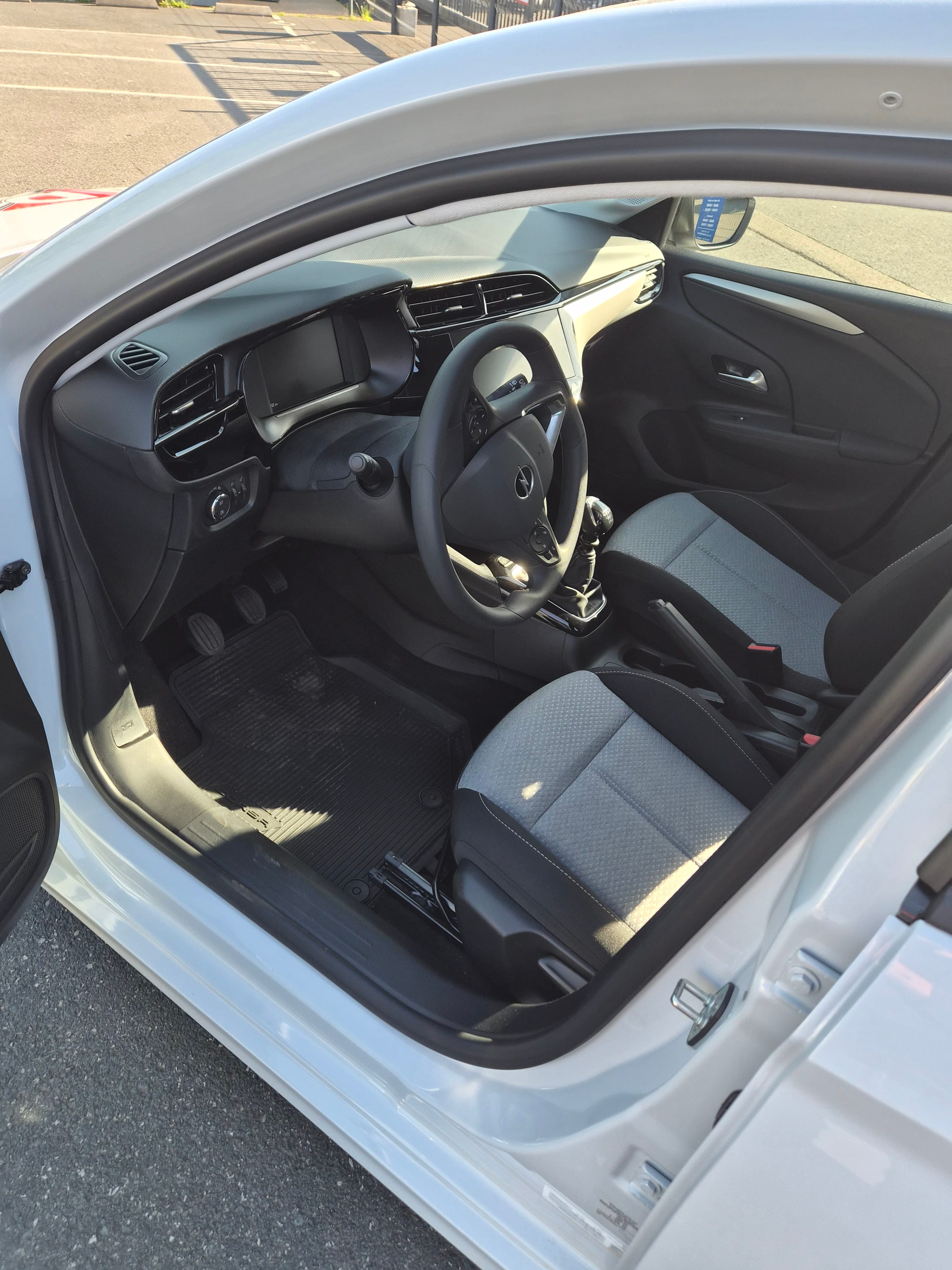 Opel Corsa avec GPS
