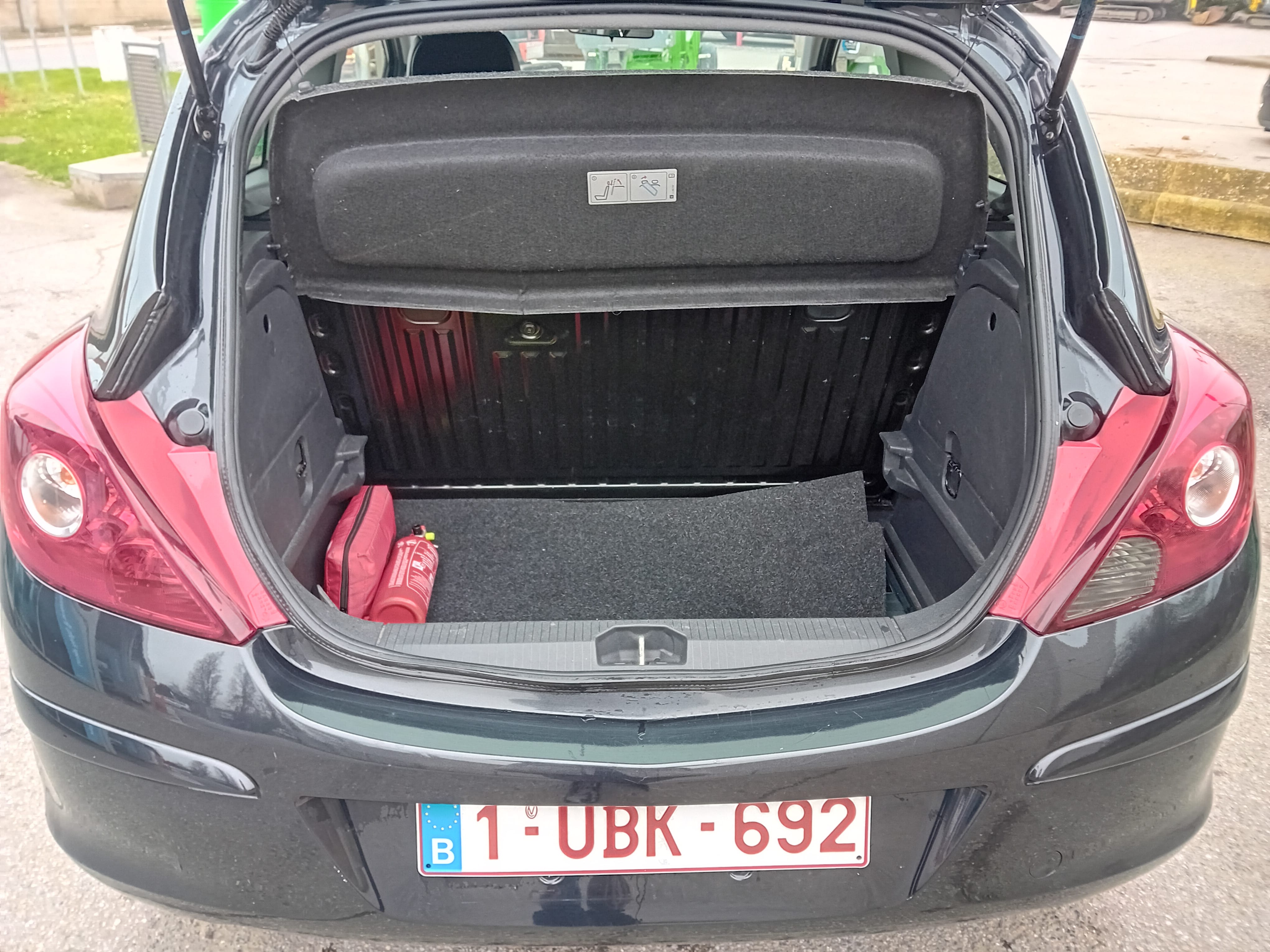 Opel Corsa 1,3 Diesel met USB-oplaadpoorten