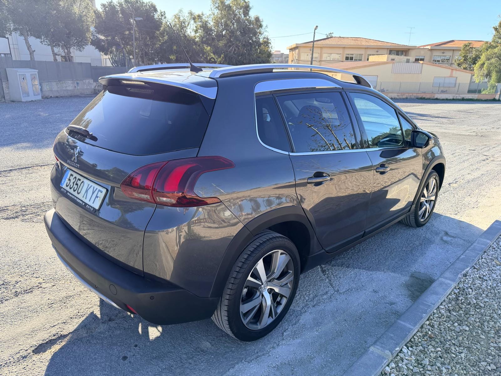 Peugeot 2008 med GPS