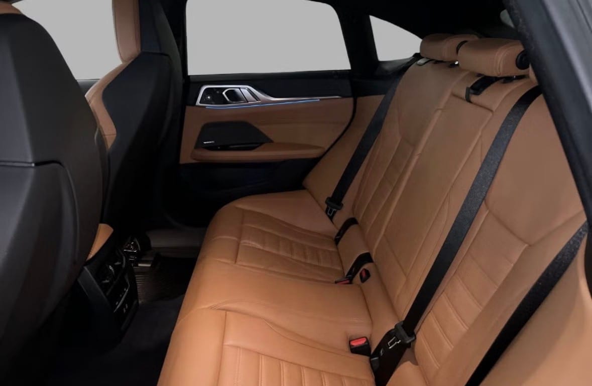 BMW i4 M50 med Ryggekamera