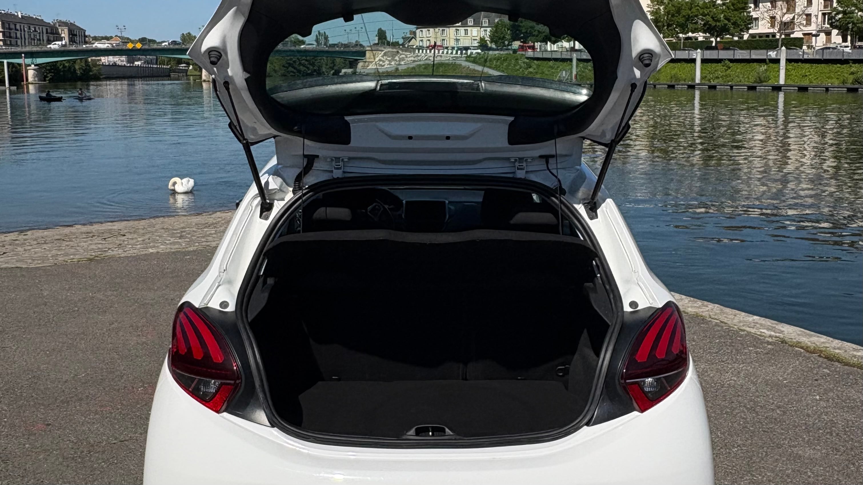 Peugeot 208 avec Port USB