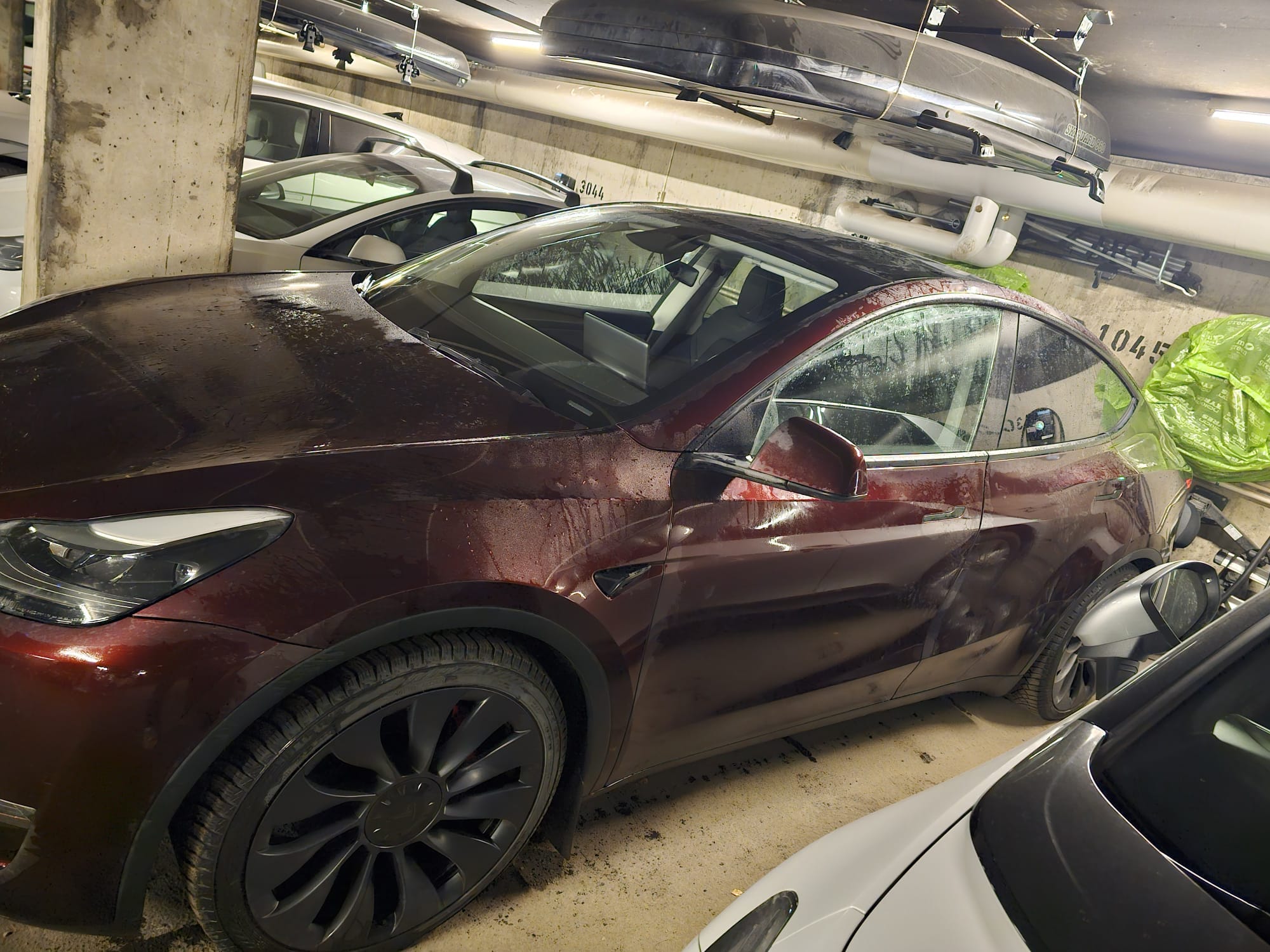 Tesla Model Y Performance med Aircondition