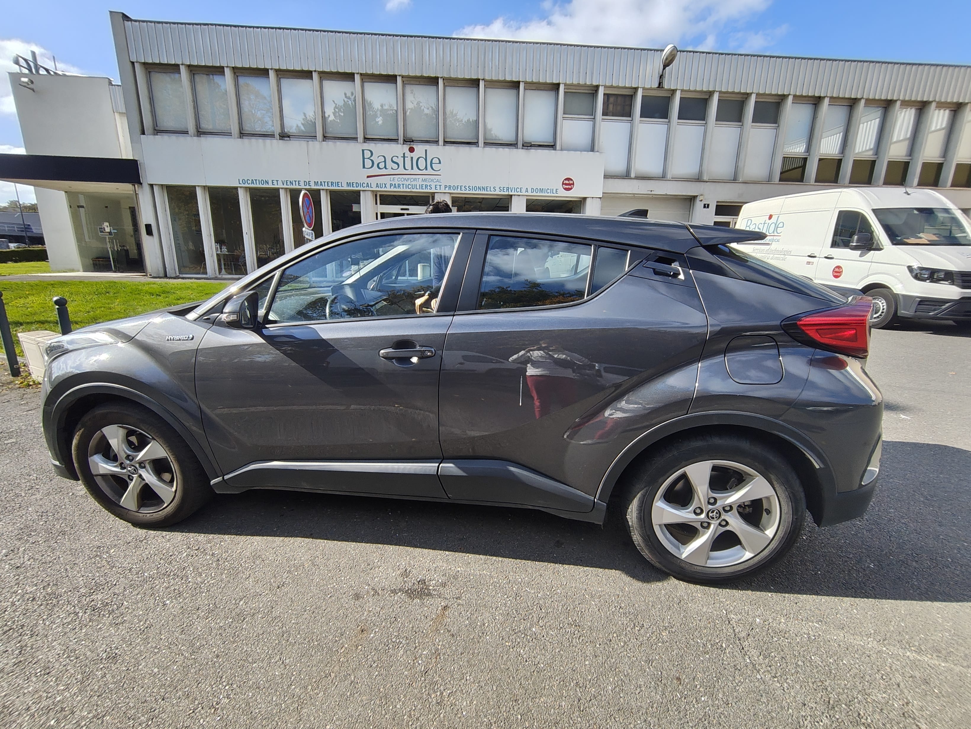 Toyota C-HR Hybrid avec Climatisation