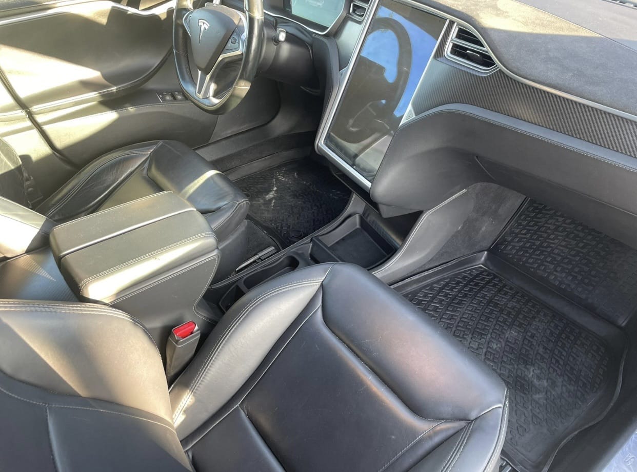Tesla Model S P85D Gratis lading with Cruise control