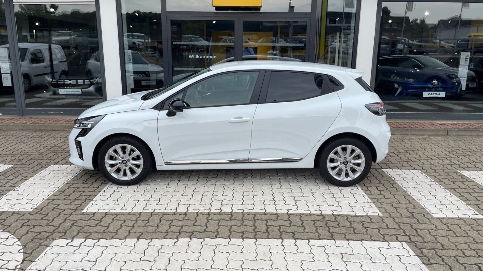 Renault Clio with Air conditioning