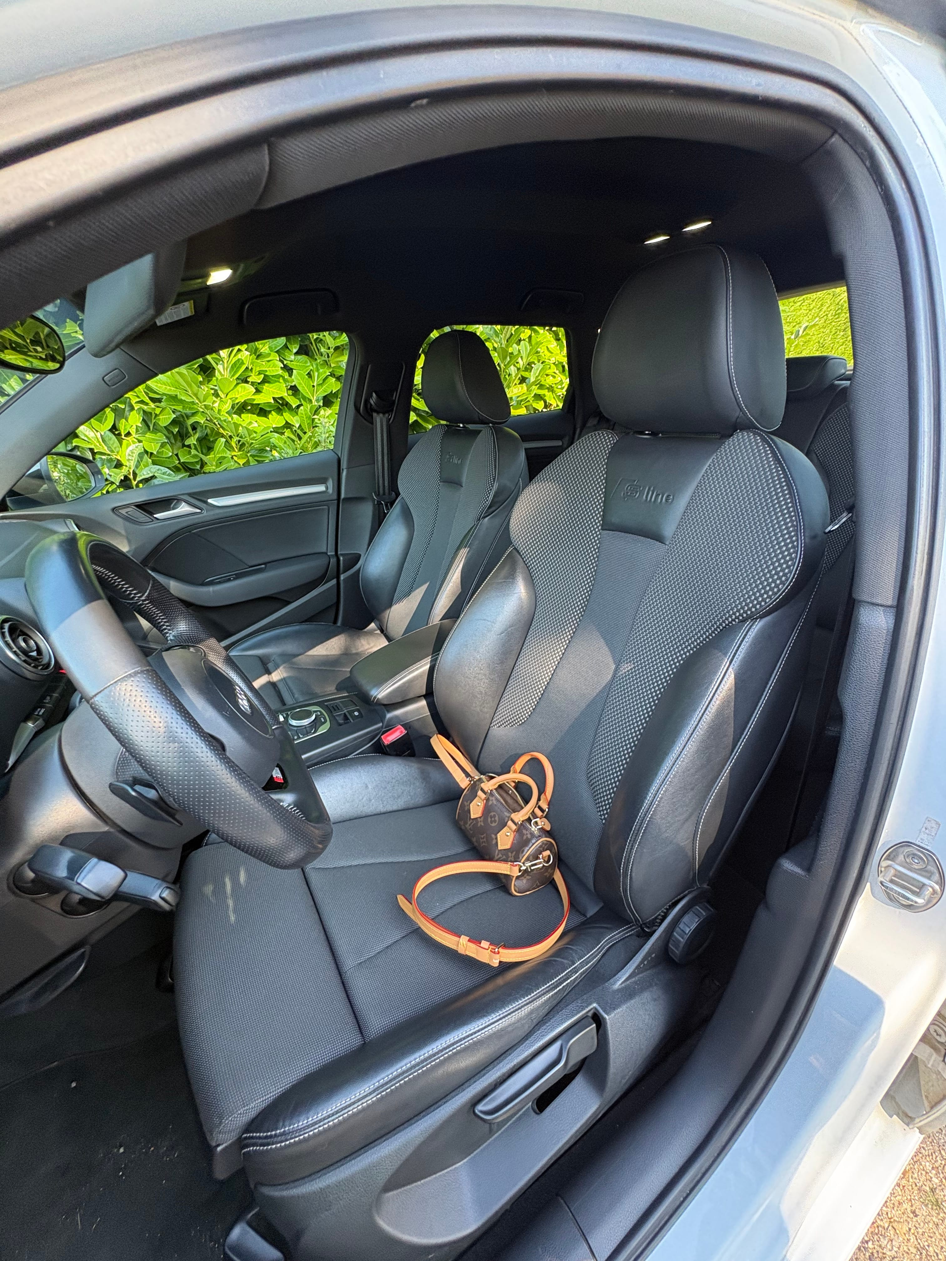Audi A3 2,l tdi avec Audio Bluetooth