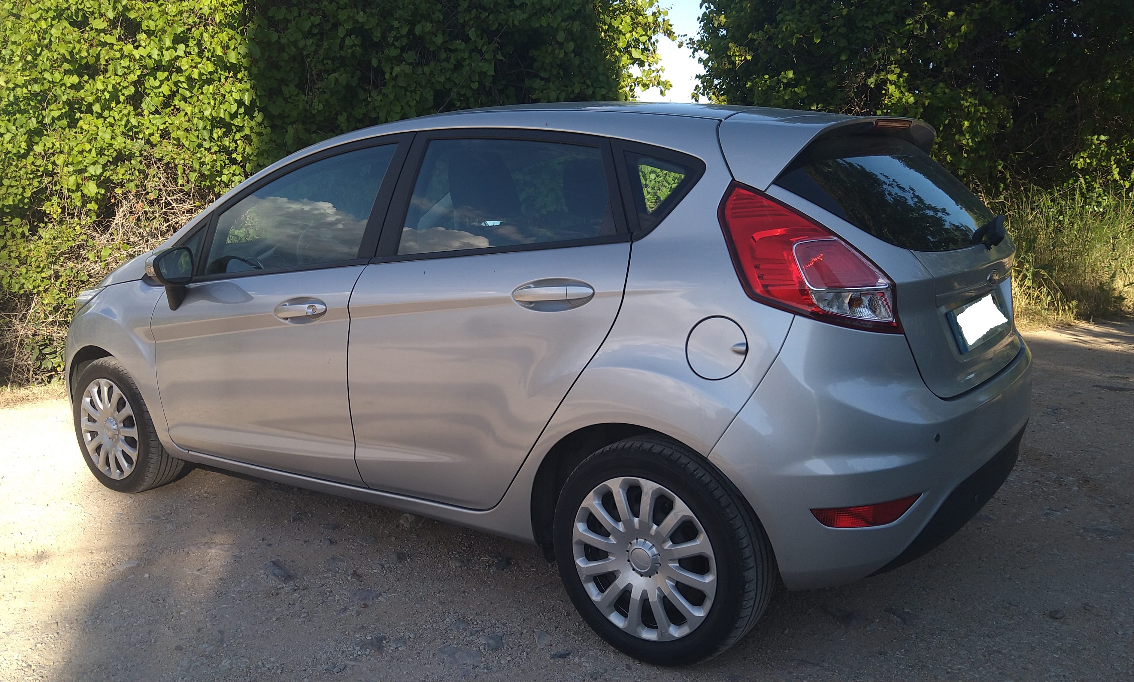 Ford Fiesta avec Climatisation