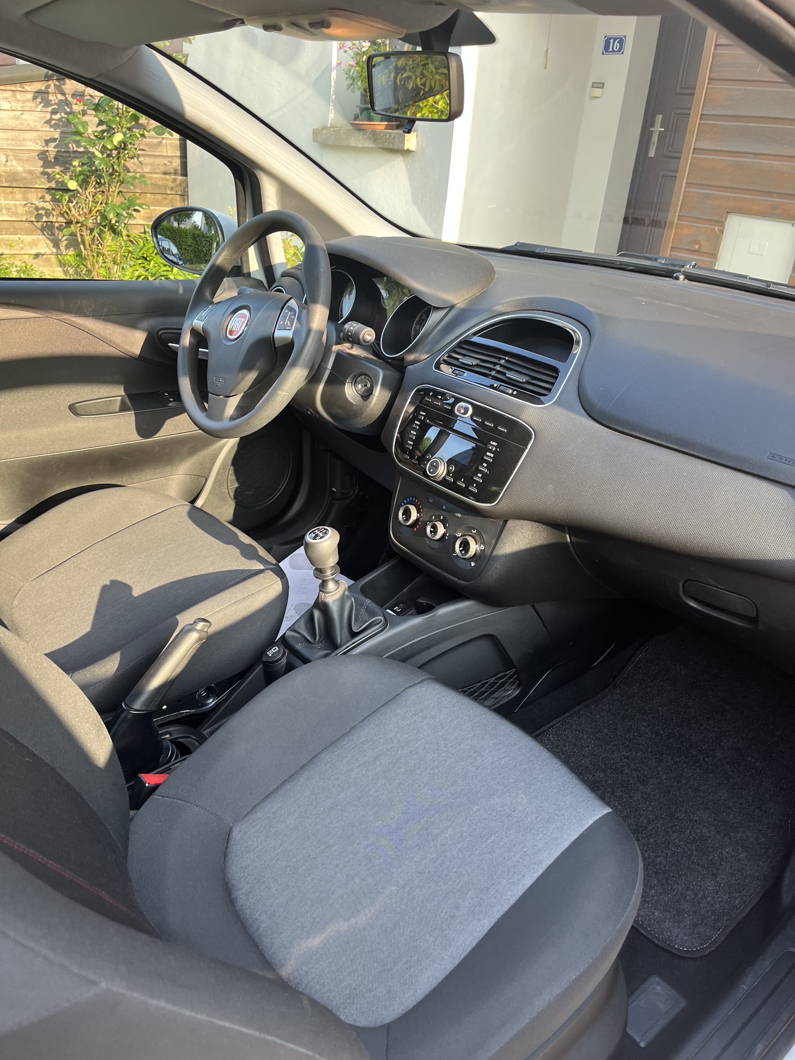 Fiat Punto avec Entrée audio / iPod