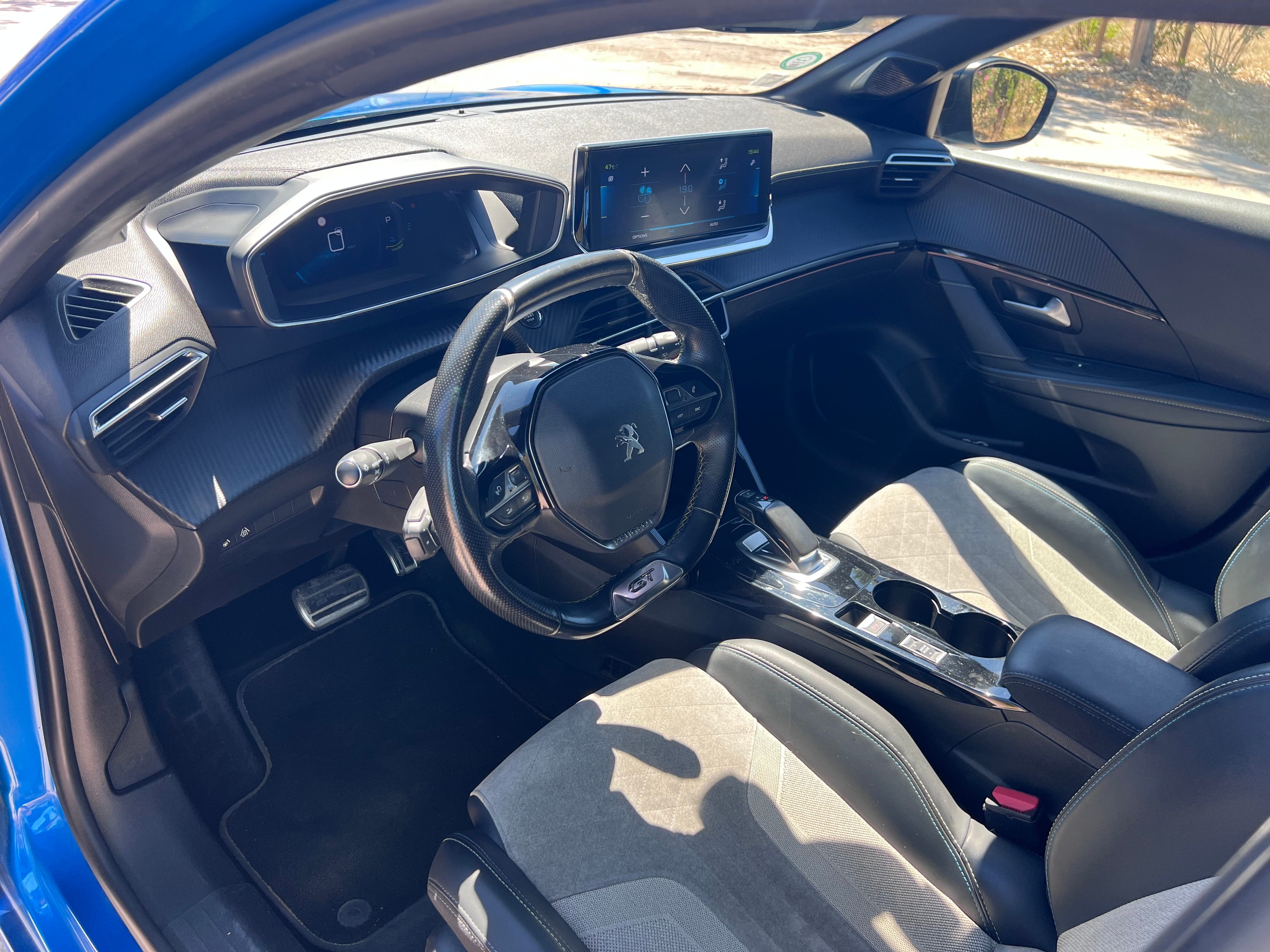 Peugeot 208 GT Line avec GPS
