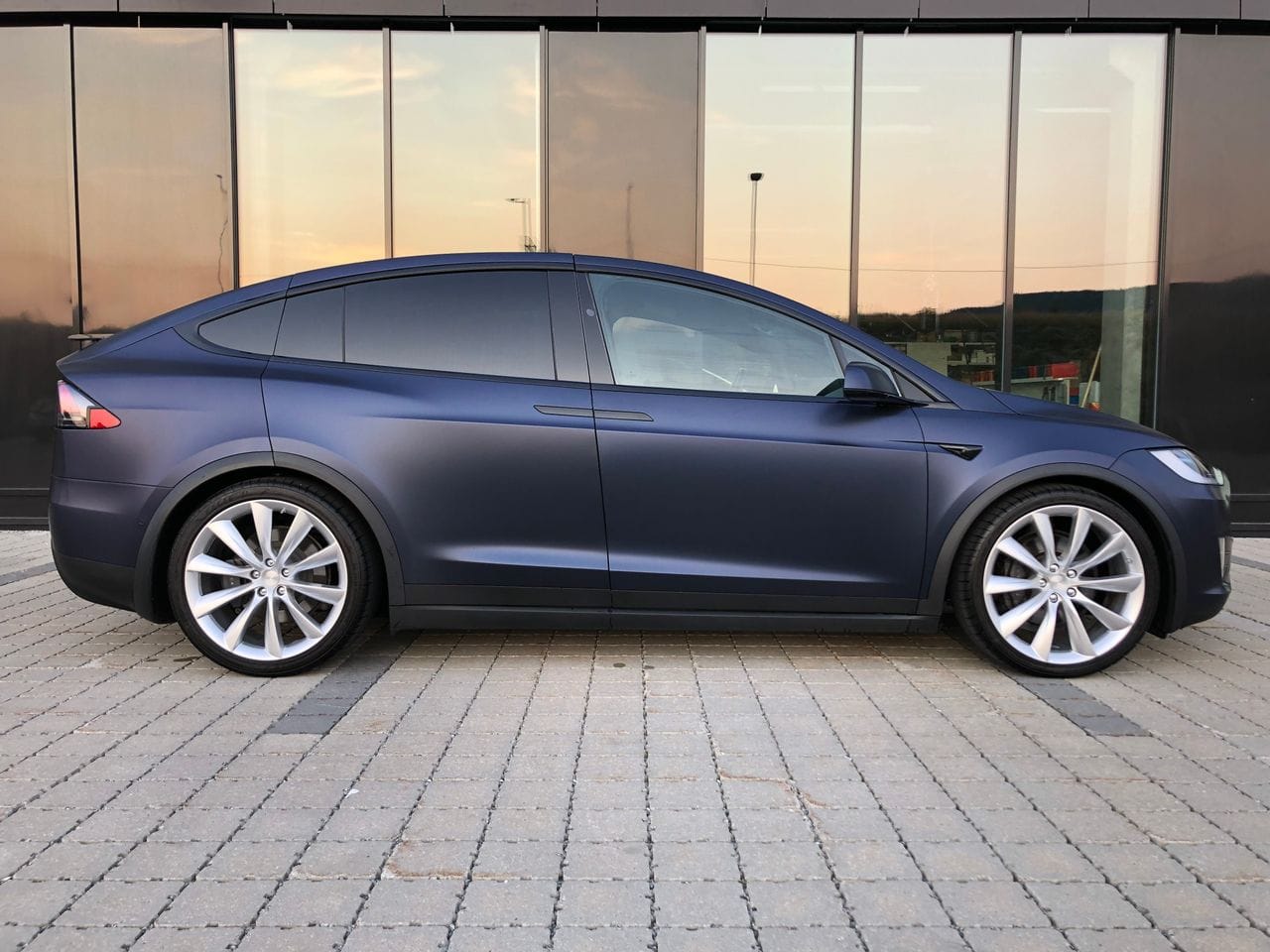 Tesla Model X med Aircondition