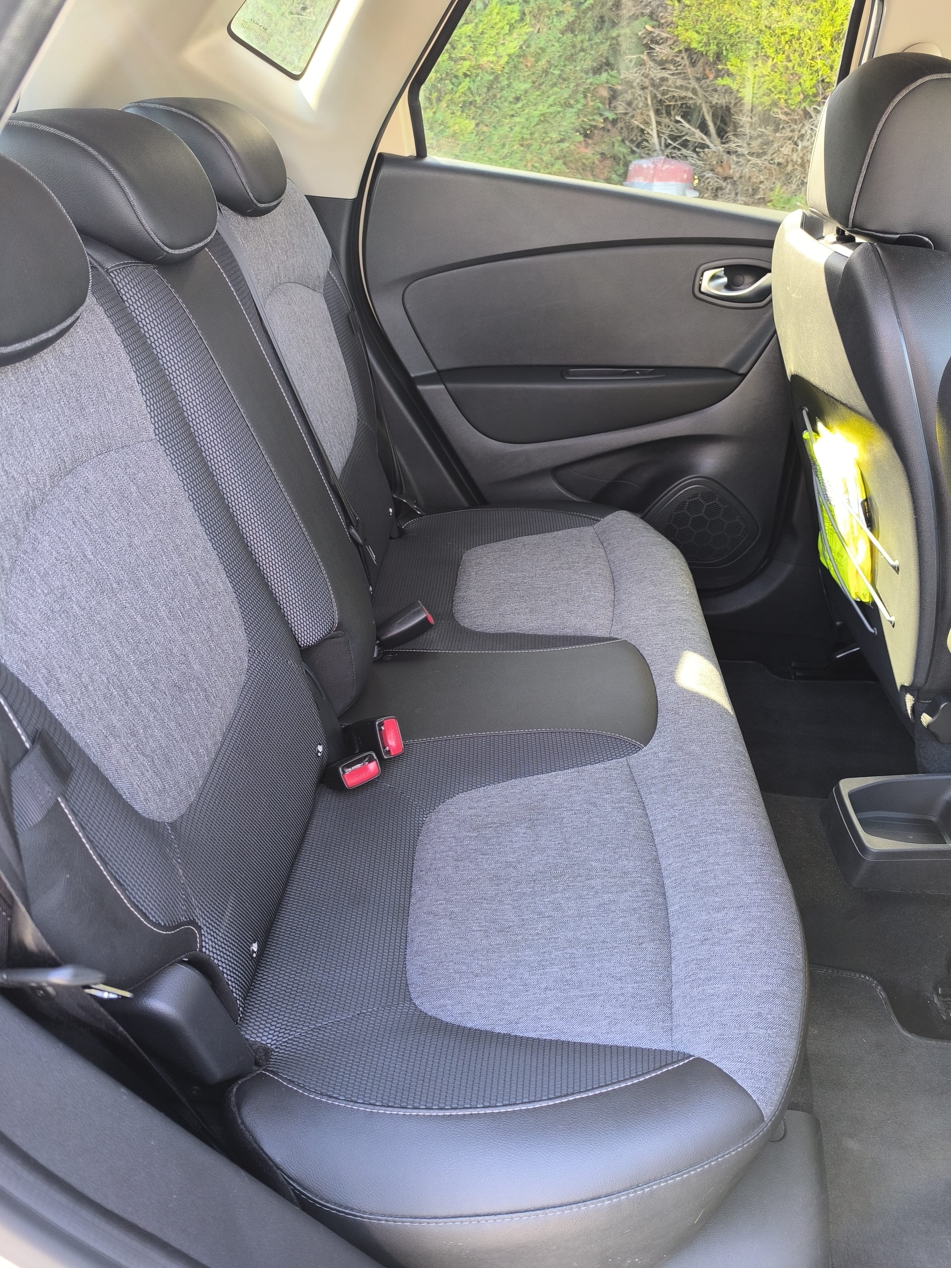 Renault Captur 1.5 DCi 90 CV avec Entrée audio / iPod