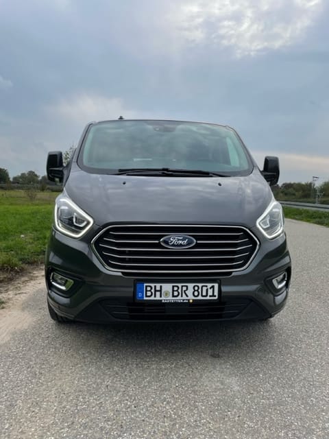 Ford Tourneo Custom 8 Plätze  2.0  150 Ps mit Tempomat