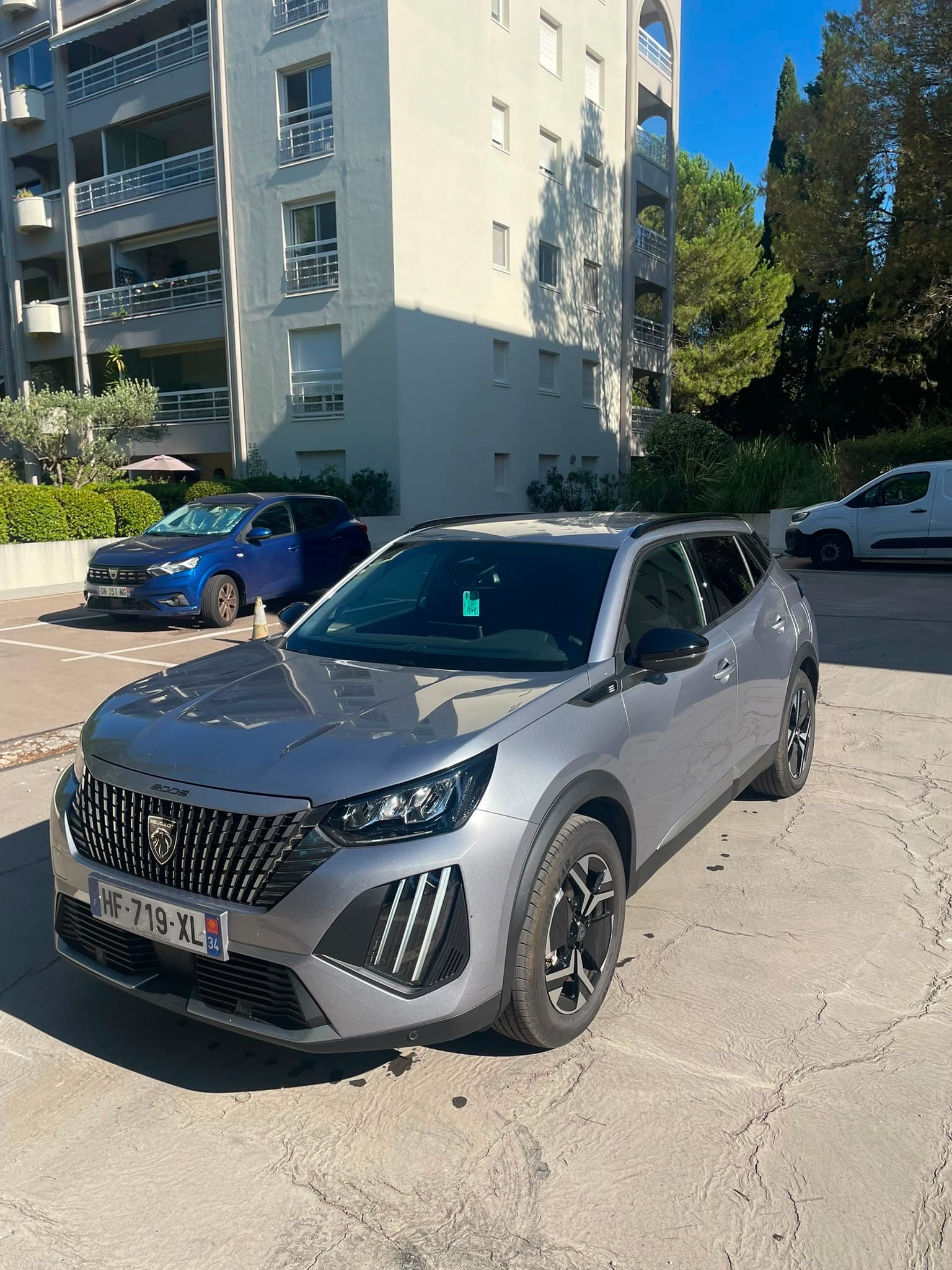 Peugeot e-2008, 2025, Électrique, automatique