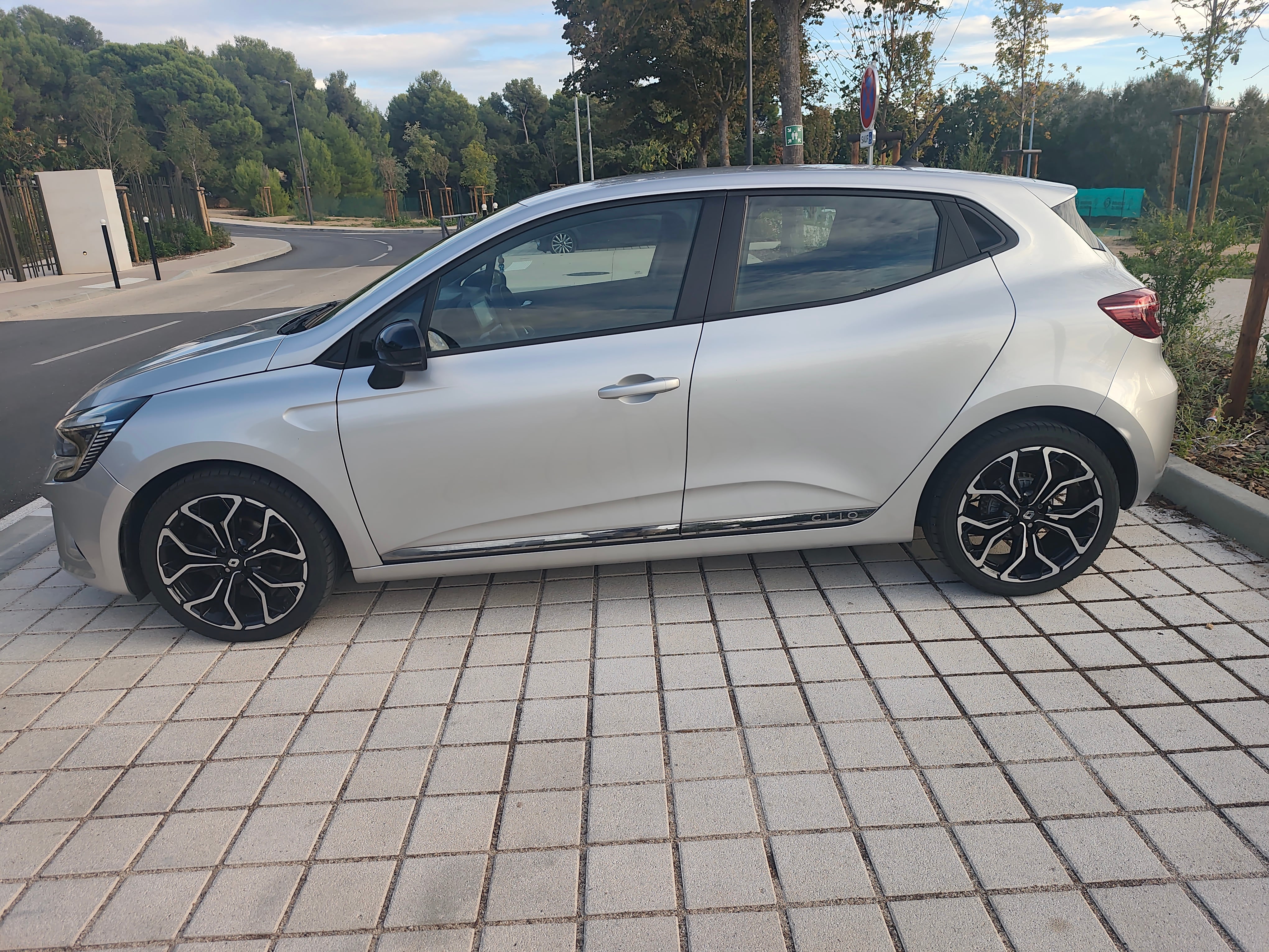 Renault Clio, 2022, Essence 95